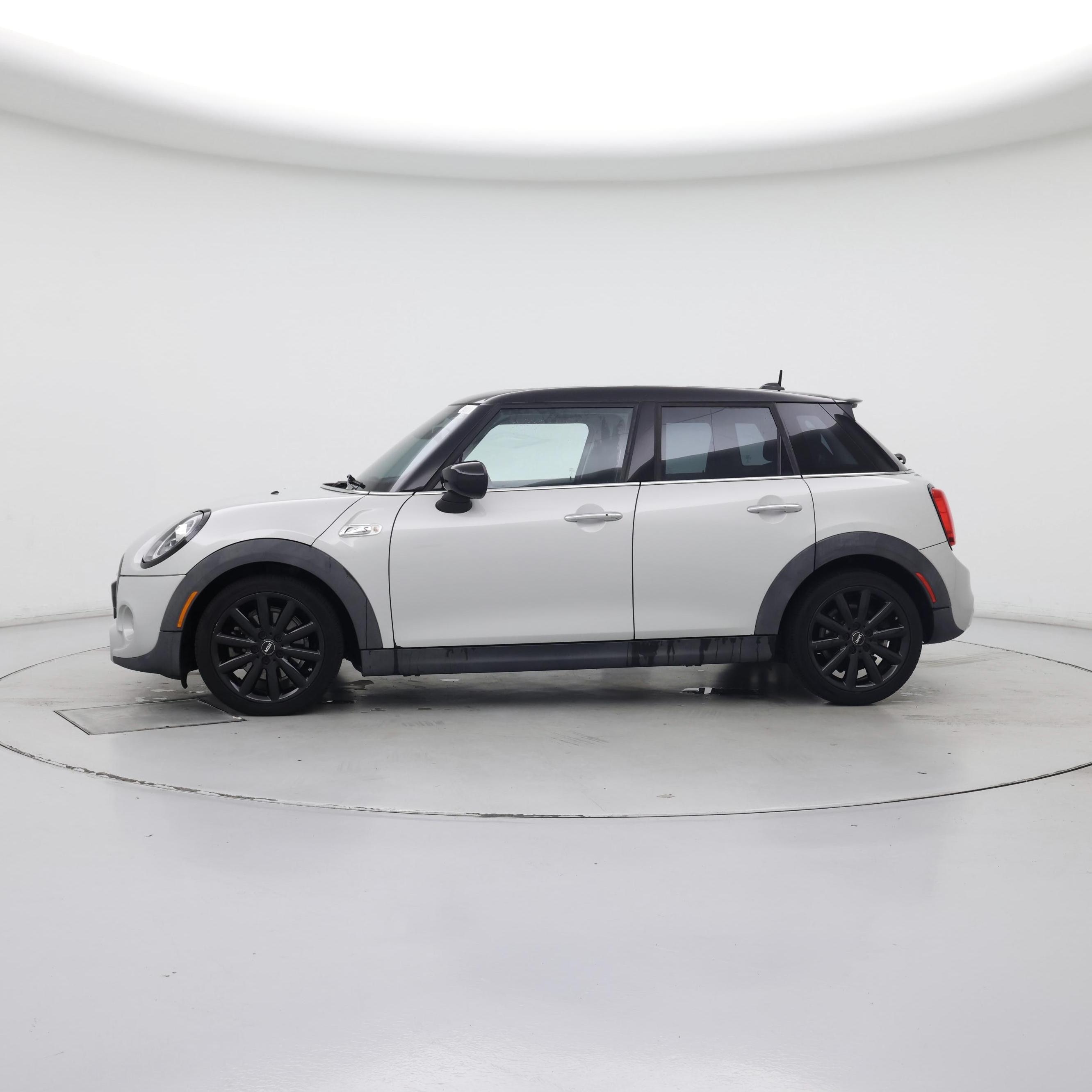 Thumbnail: 2021 MINI Cooper Hardtop - 3