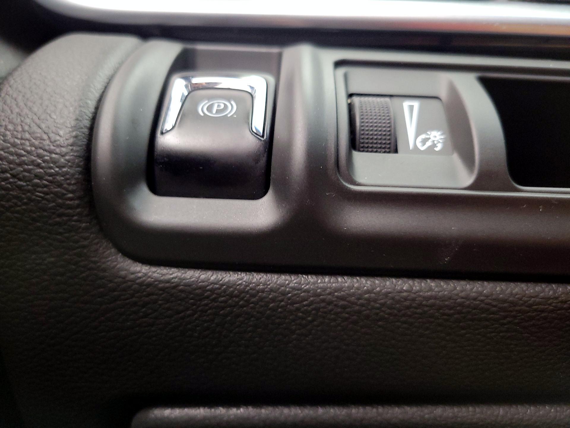 Thumbnail: 2018 Cadillac XTS - 13