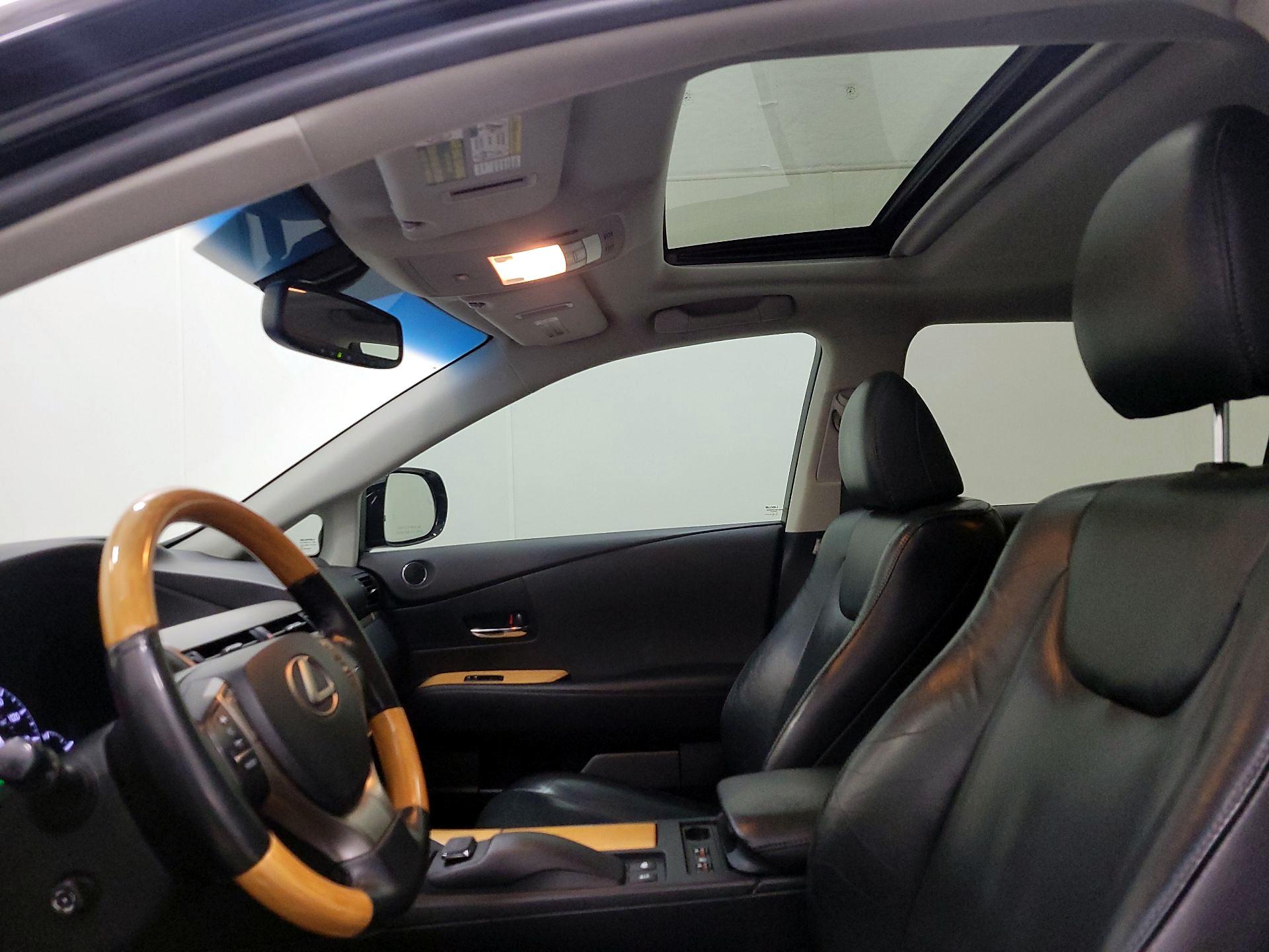 Thumbnail: 2015 Lexus RX - 18