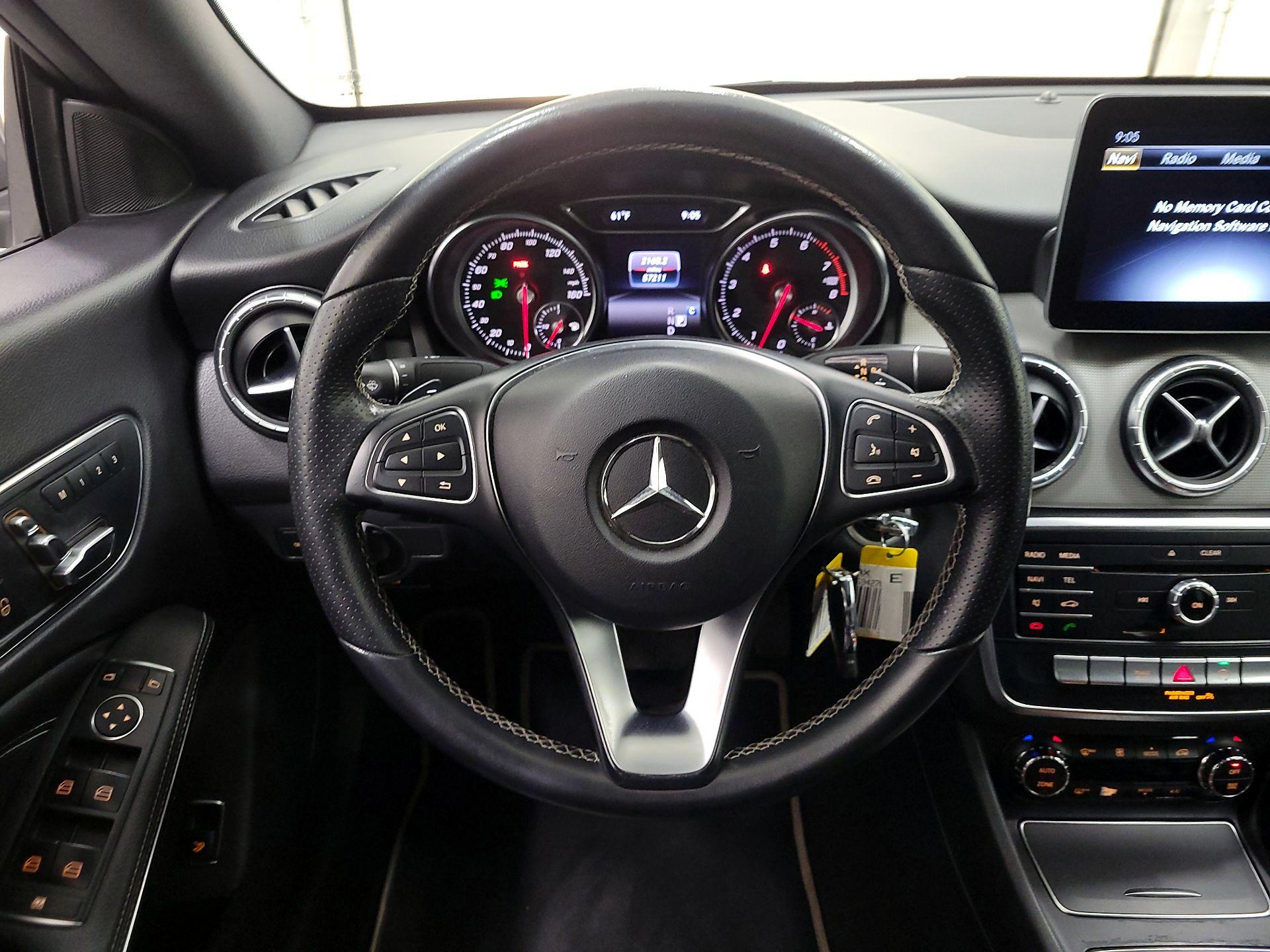 Thumbnail: 2018 Mercedes-Benz CLA - 10