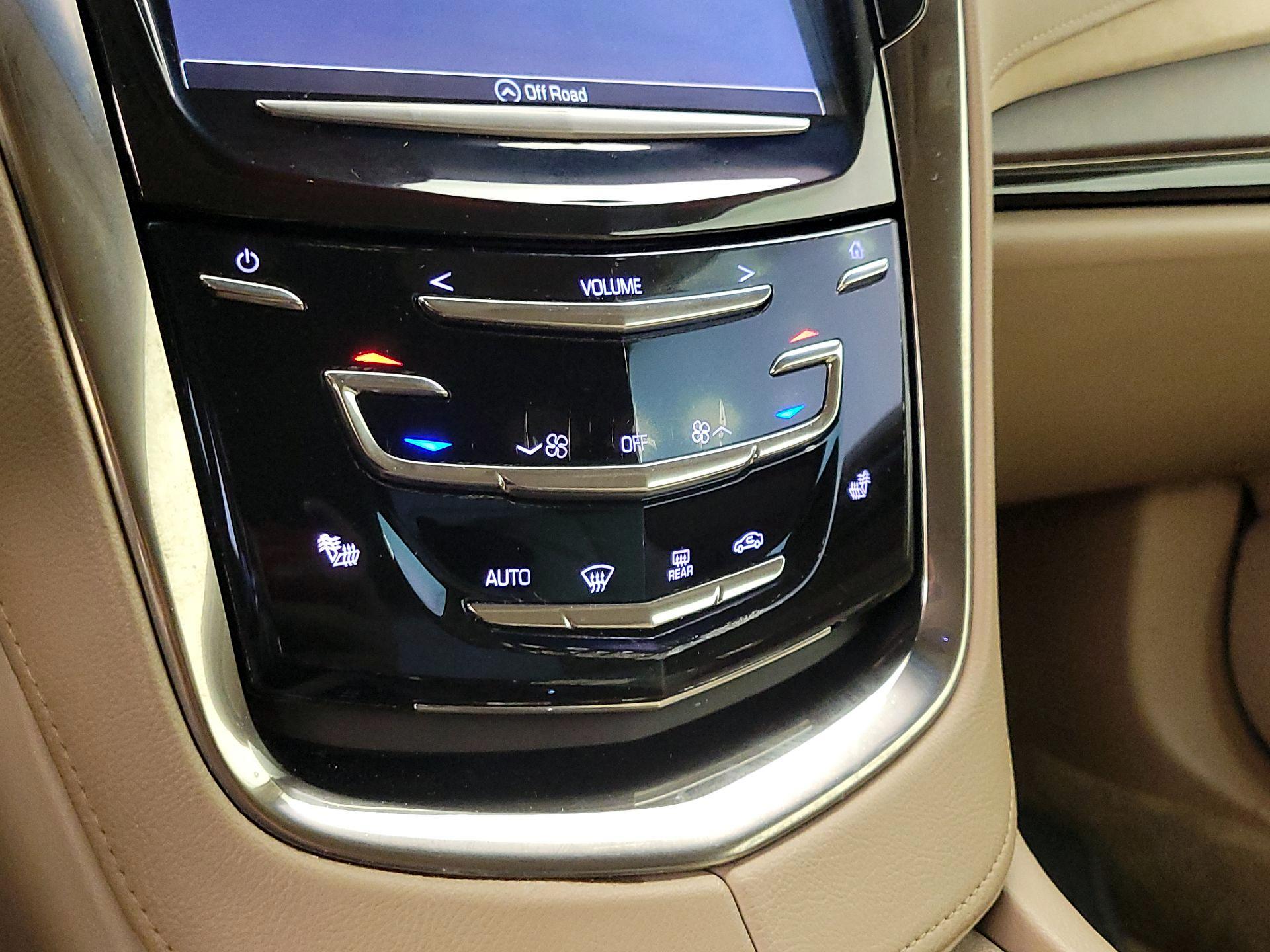 Thumbnail: 2016 Cadillac ELR - 17