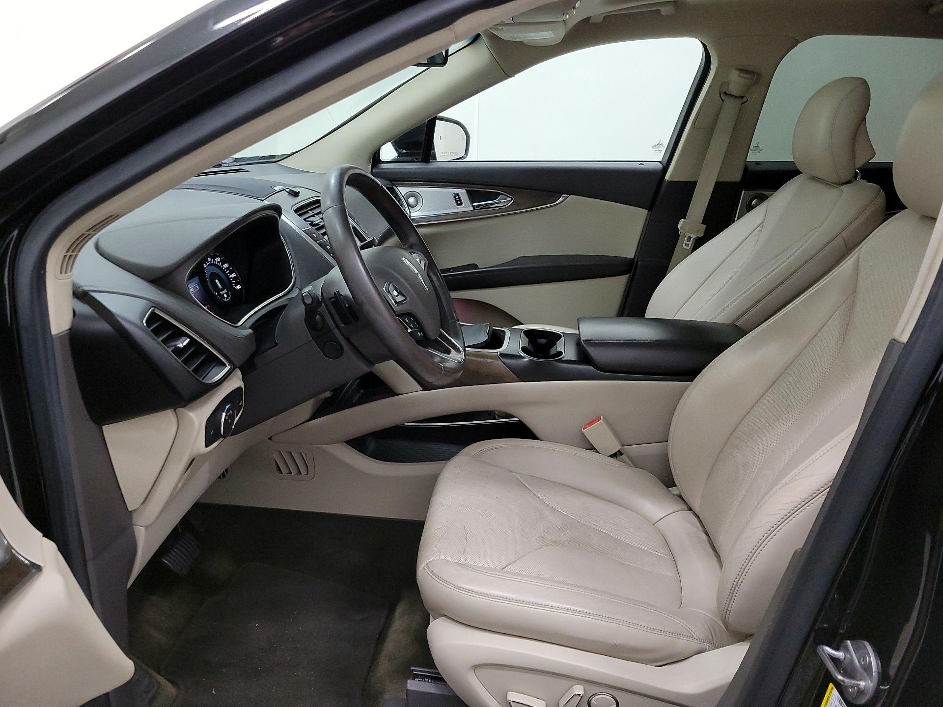 Thumbnail: 2016 Lincoln MKX - 11