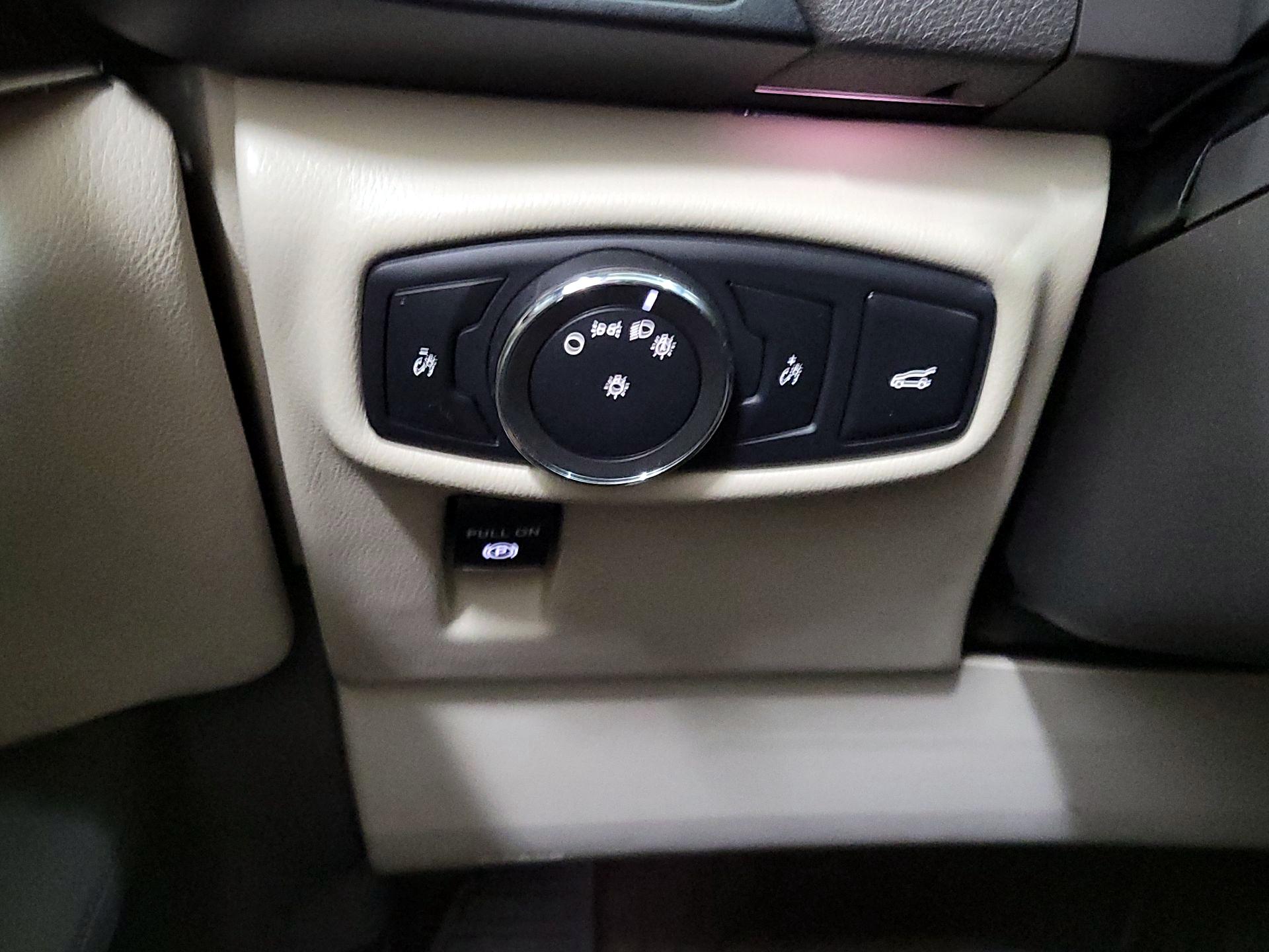 Thumbnail: 2016 Lincoln MKX - 13