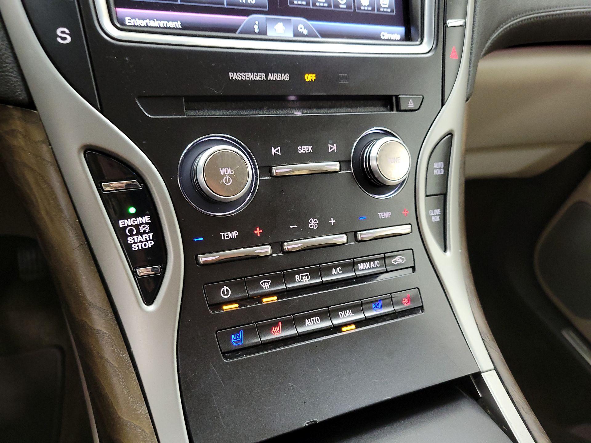 Thumbnail: 2016 Lincoln MKX - 16