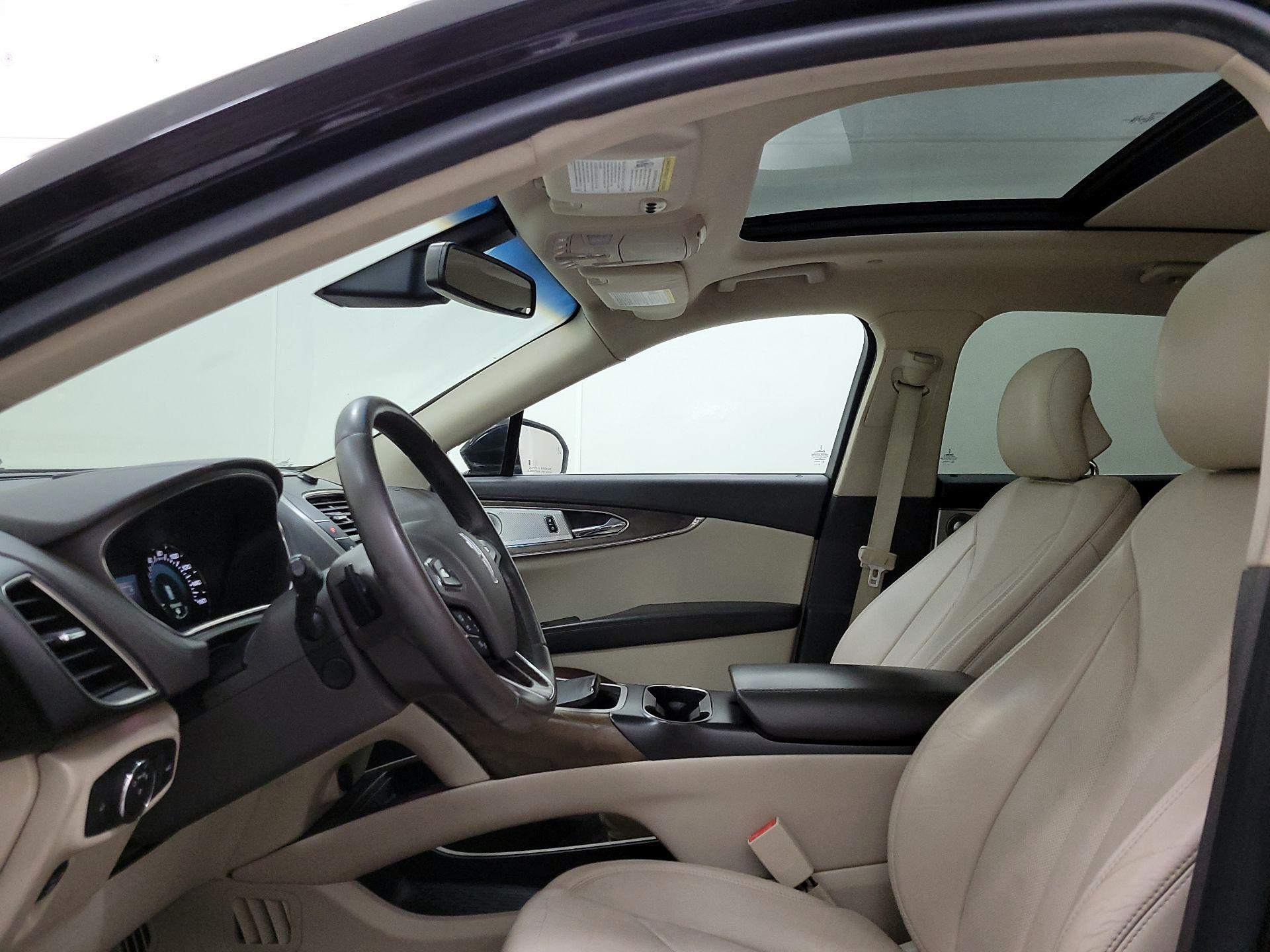 Thumbnail: 2016 Lincoln MKX - 19