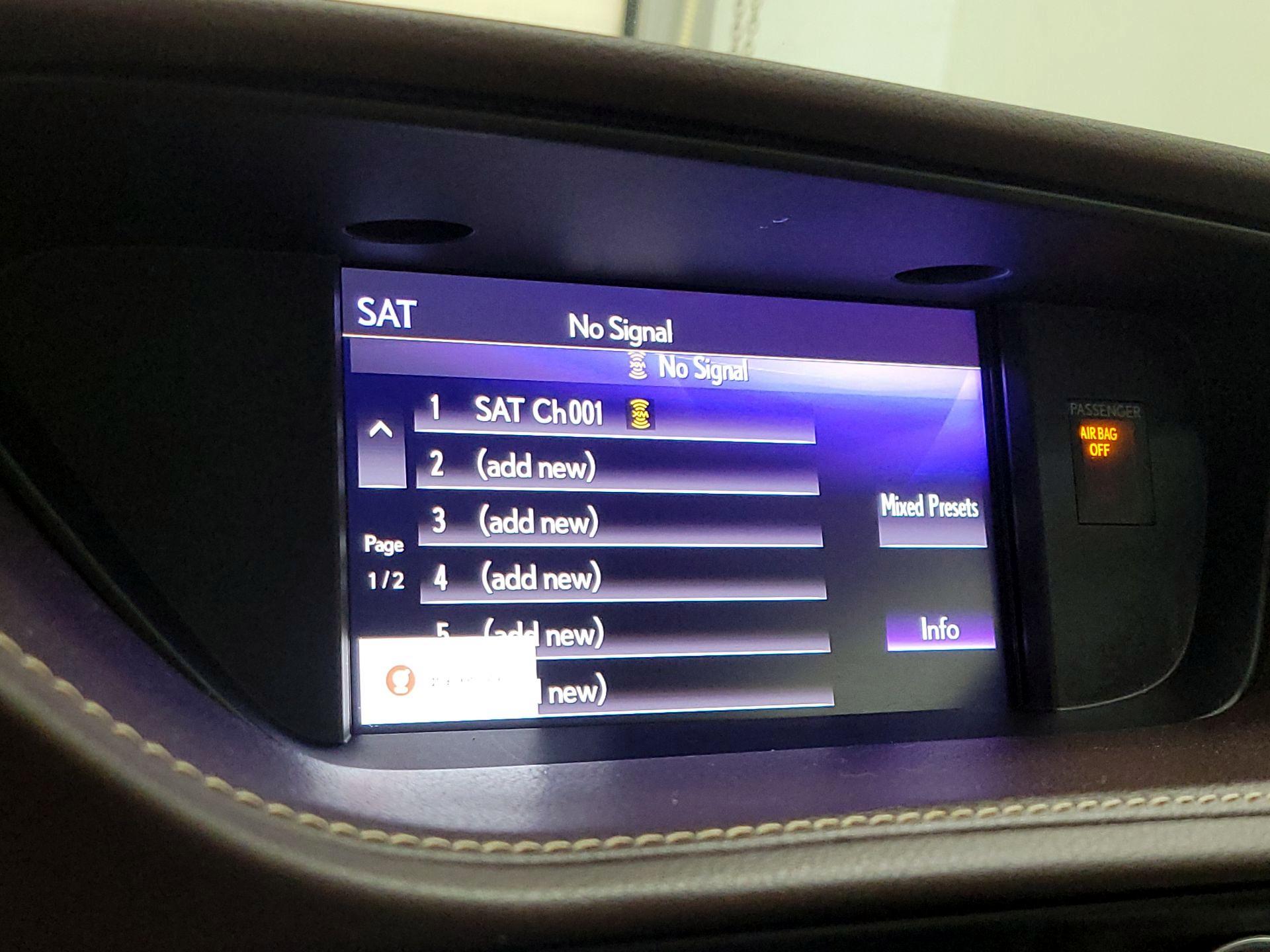 Thumbnail: 2018 Lexus ES - 16