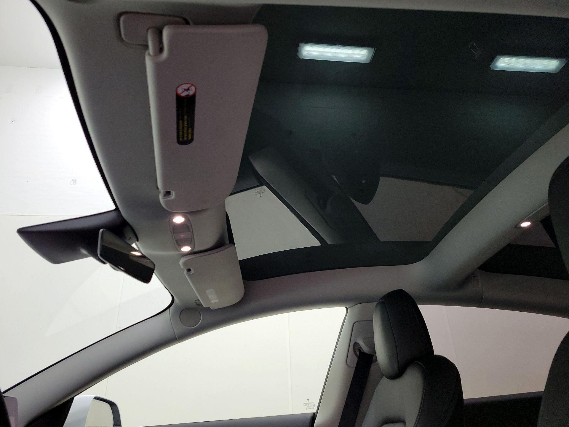 Thumbnail: 2022 Tesla Model 3 - 18