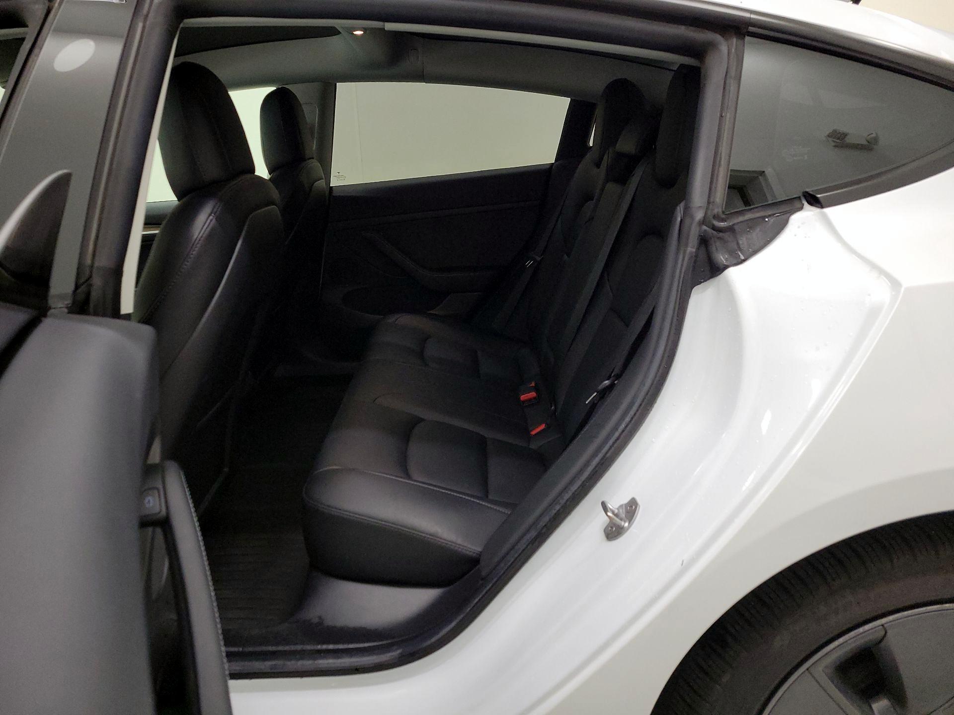 Thumbnail: 2022 Tesla Model 3 - 19