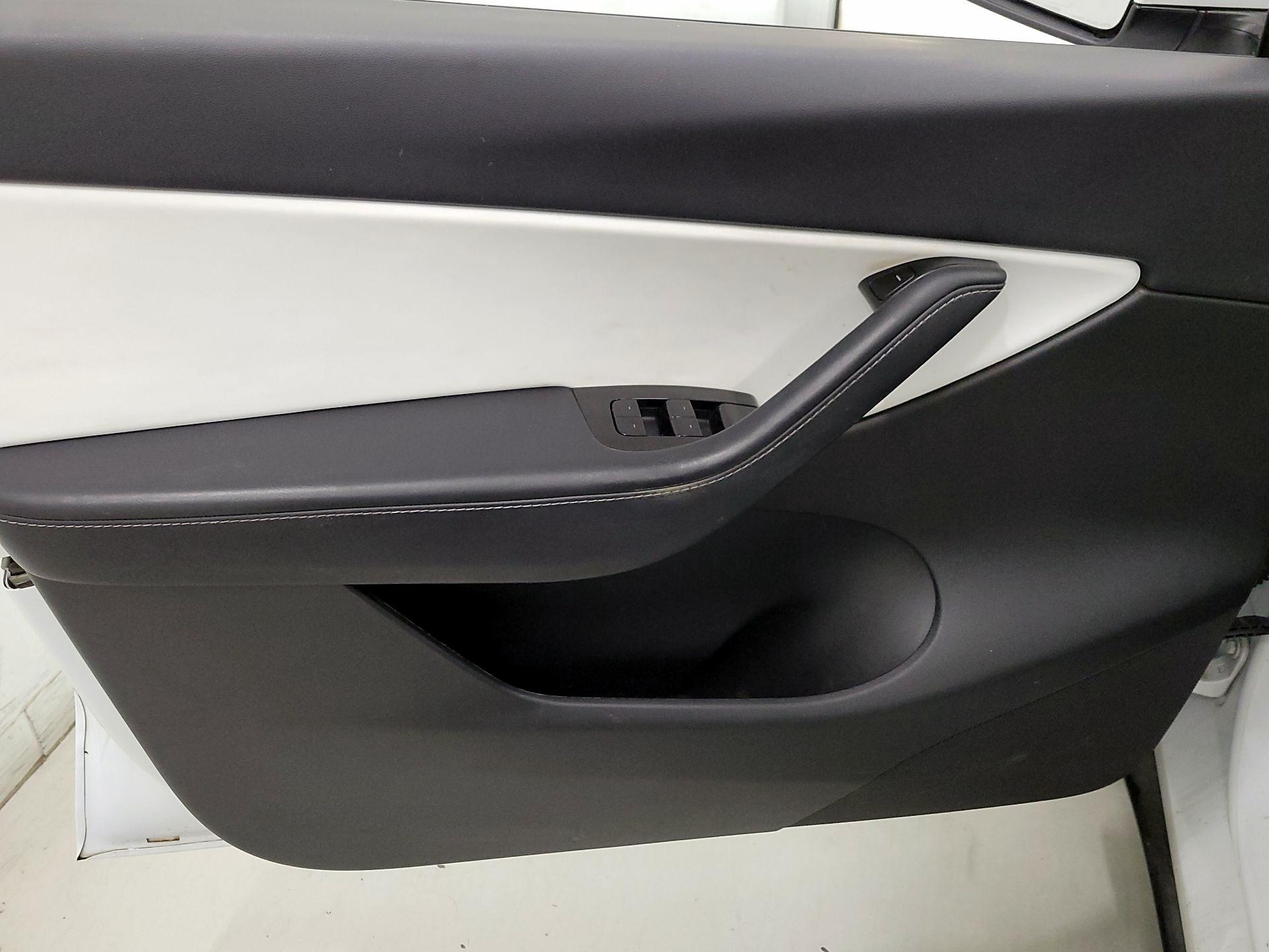 Thumbnail: 2020 Tesla Model Y - 12