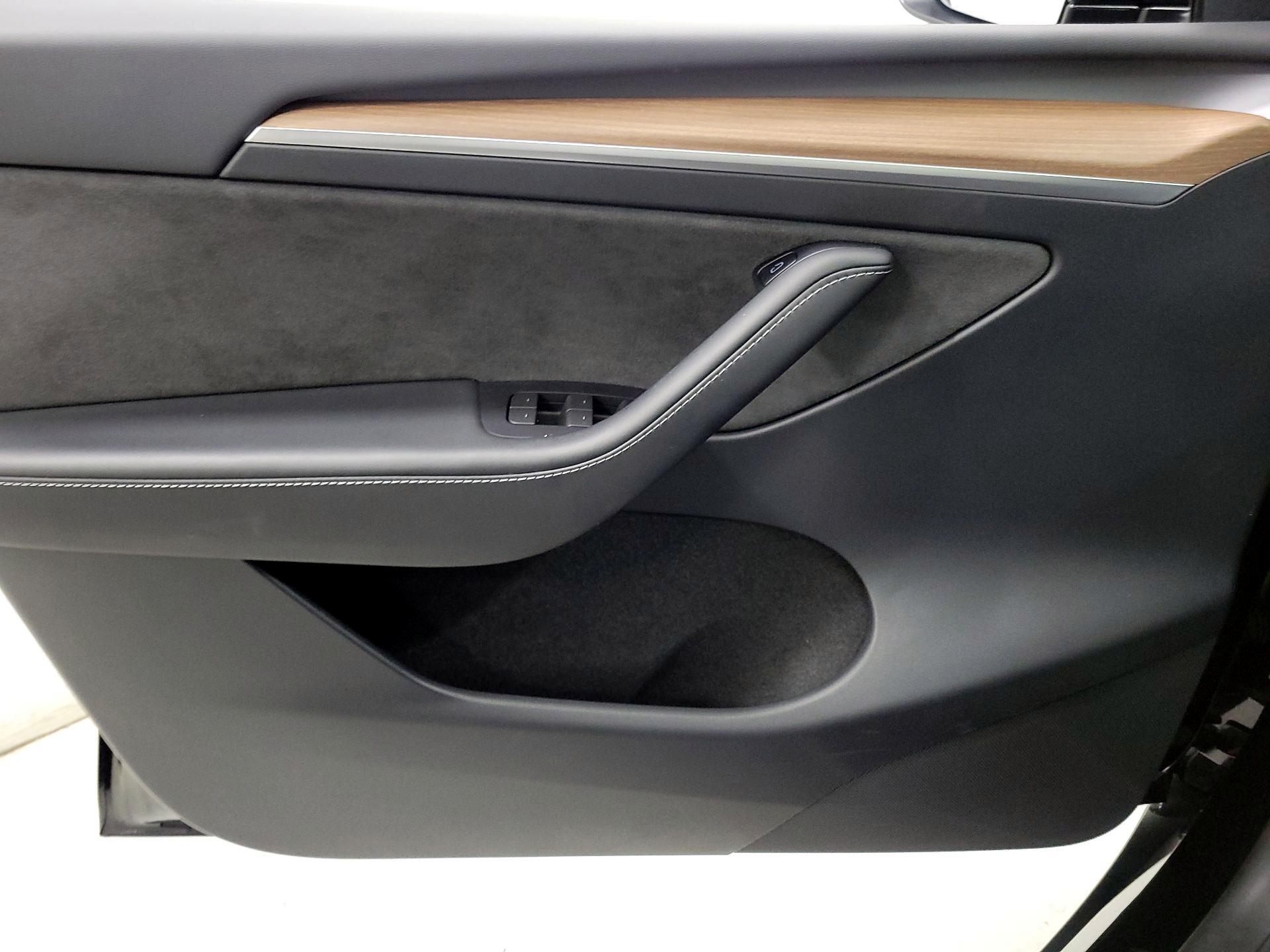 Thumbnail: 2023 Tesla Model Y - 12