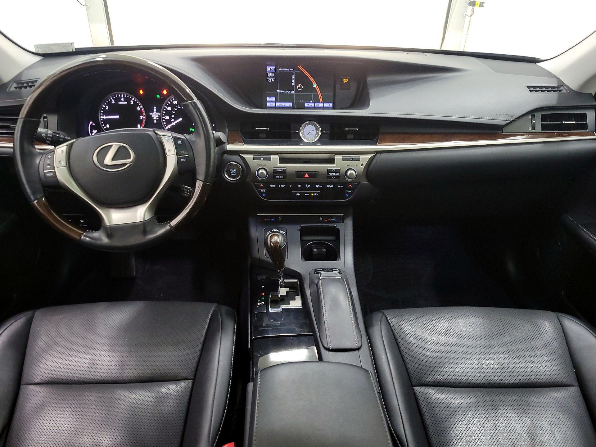 Thumbnail: 2014 Lexus ES - 9