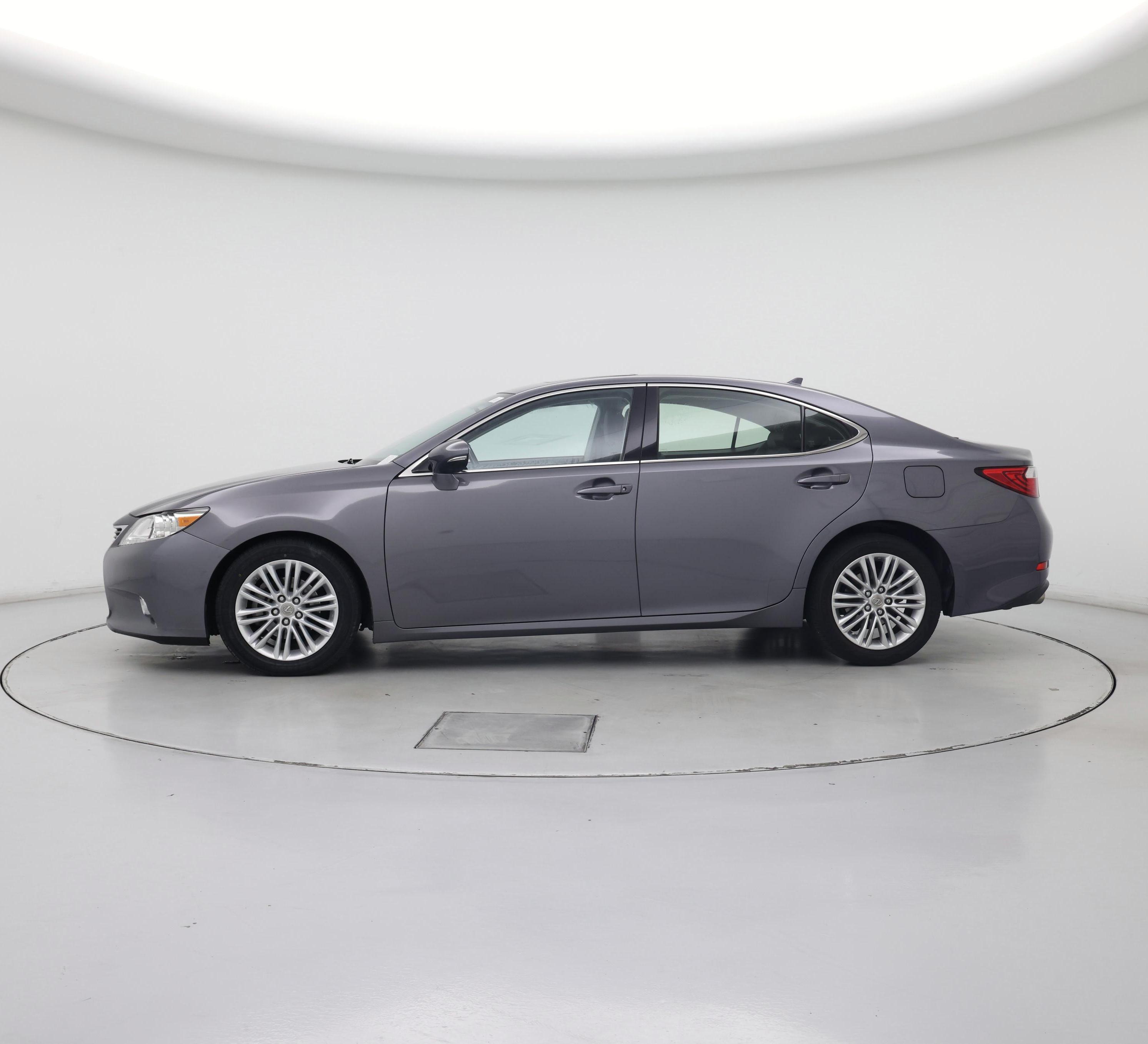 Thumbnail: 2014 Lexus ES - 3