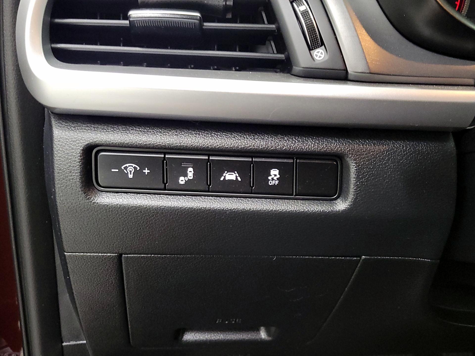 Thumbnail: 2020 Kia Telluride - 13