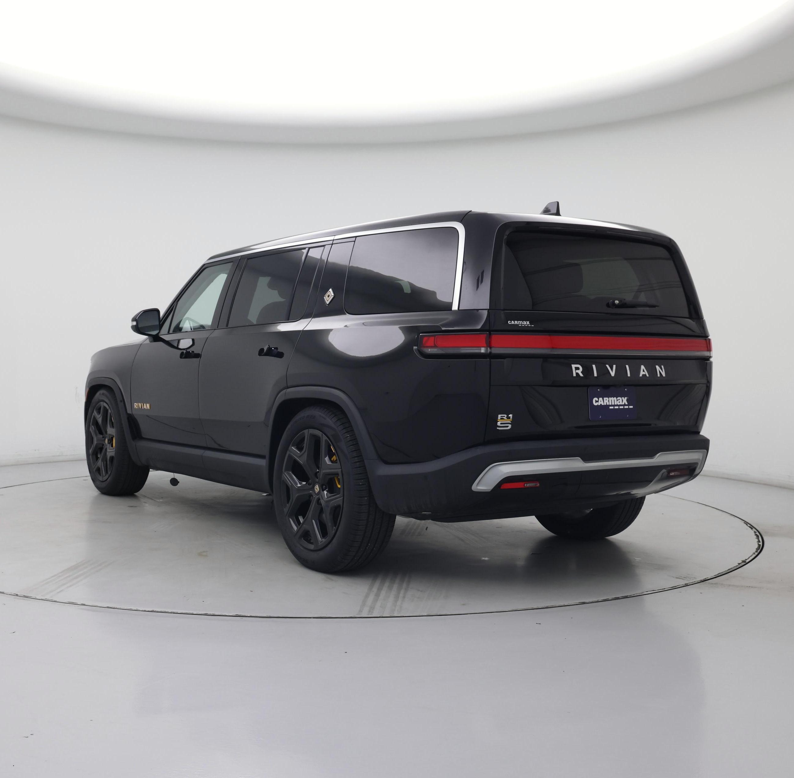 Thumbnail: 2023 Rivian R1S - 2