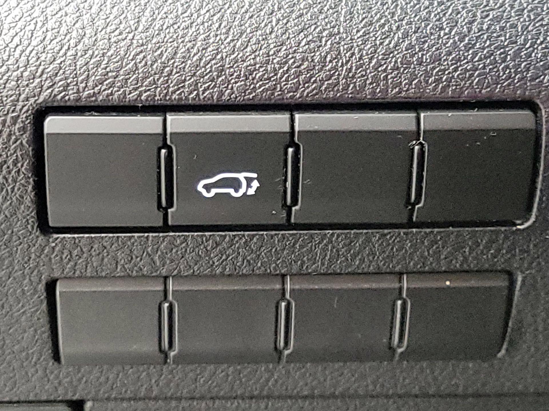 Thumbnail: 2016 Lexus RX - 13