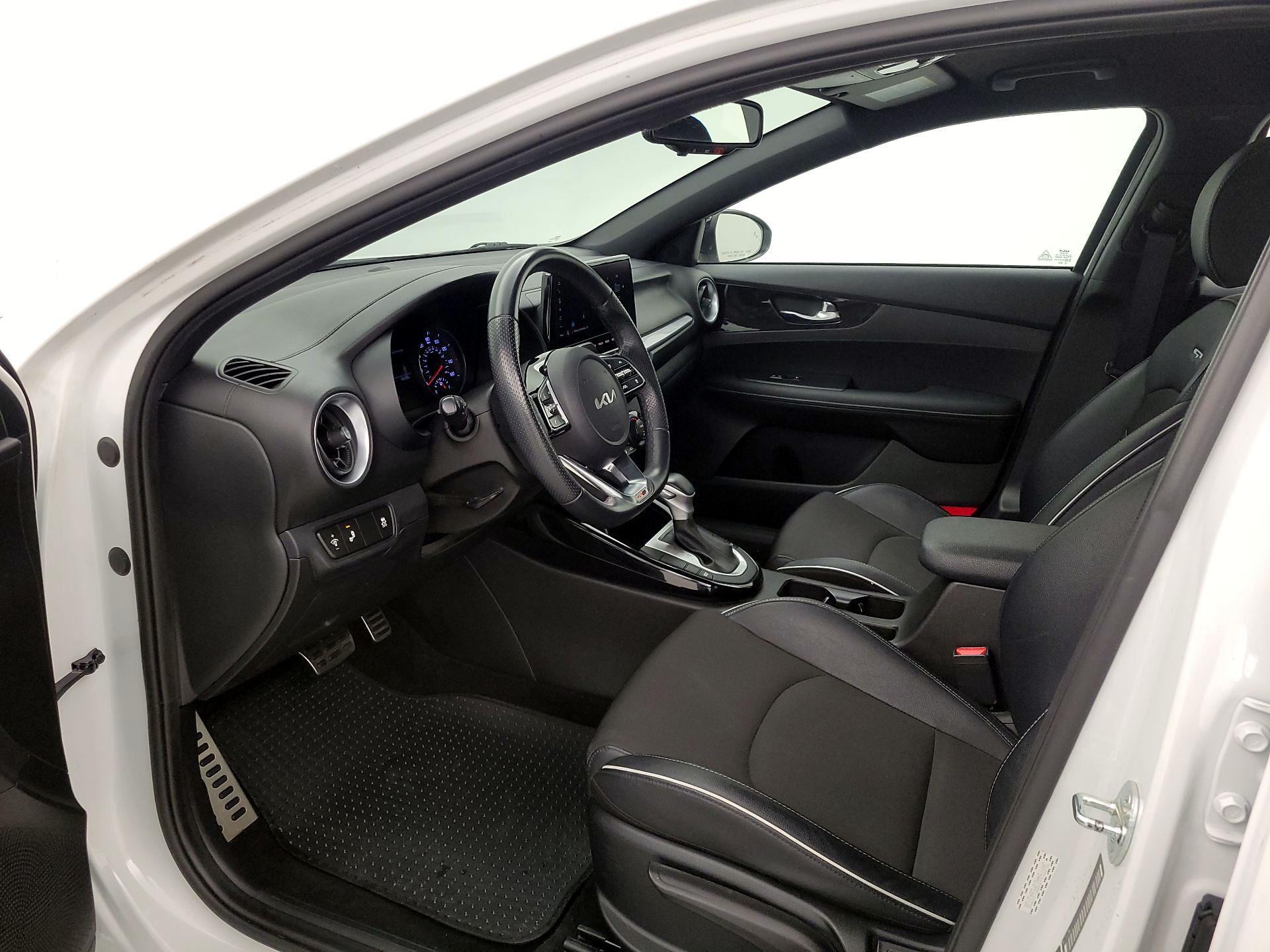 Thumbnail: 2023 Kia Forte - 11