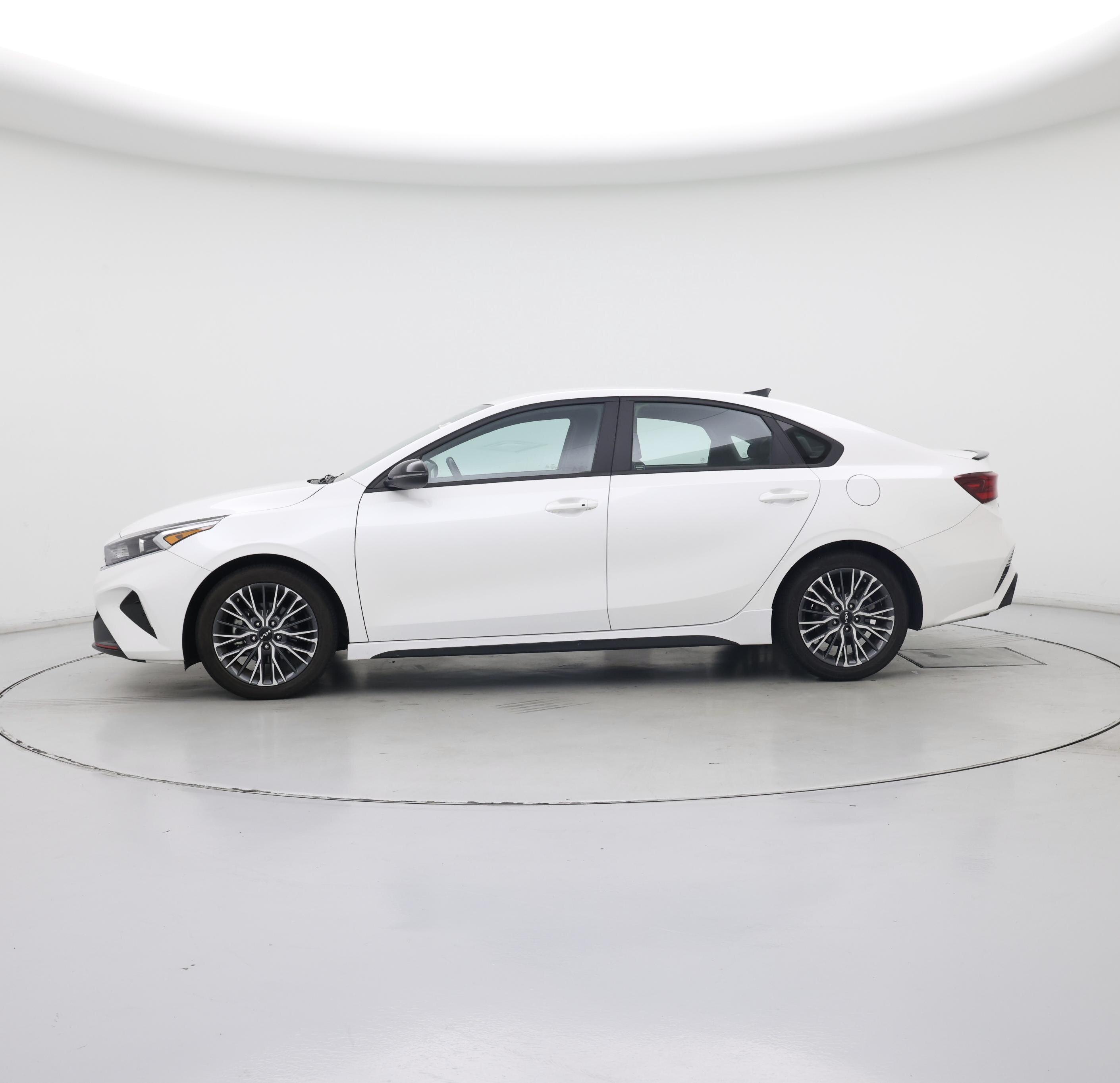 Thumbnail: 2023 Kia Forte - 3