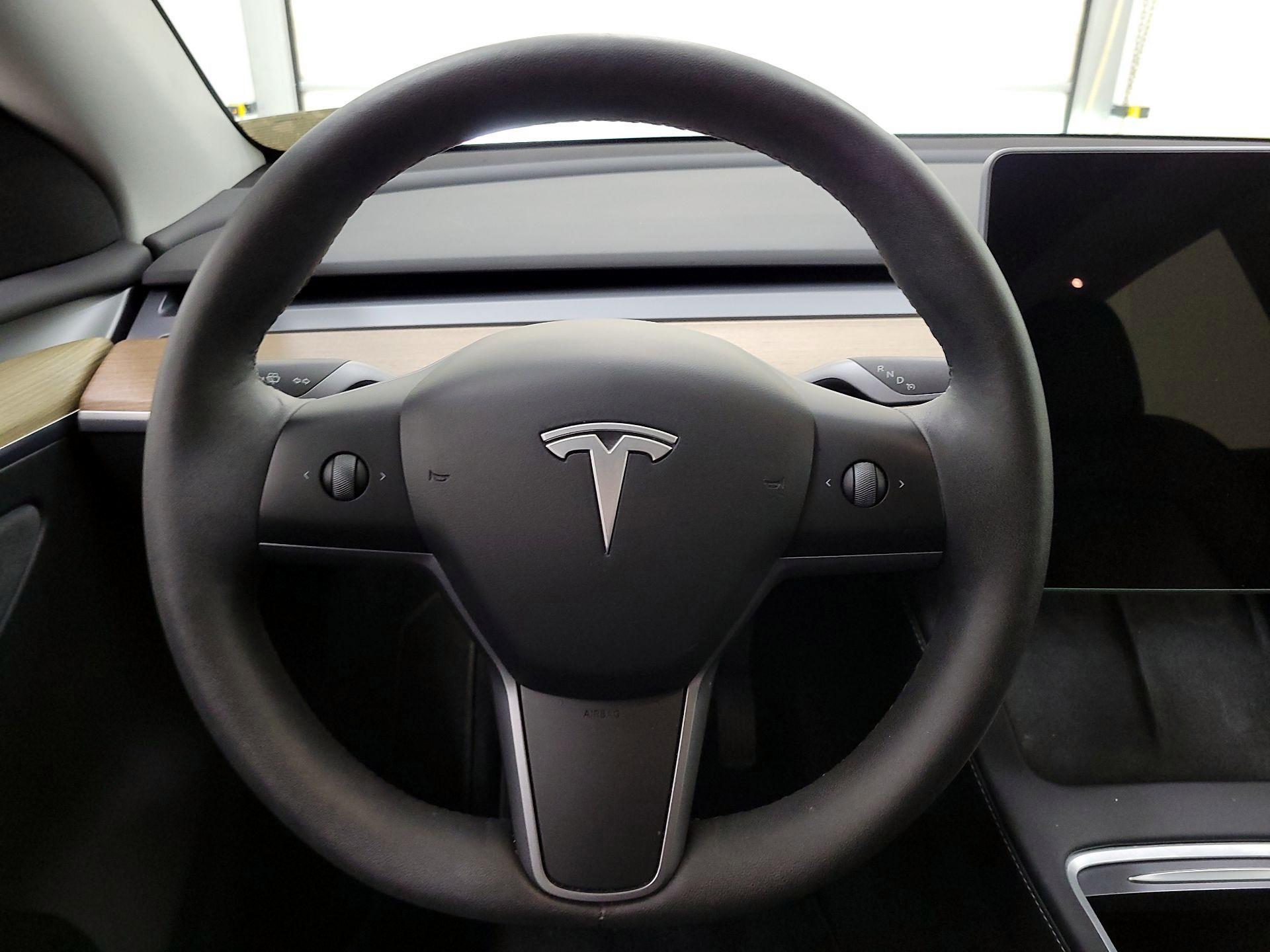 Thumbnail: 2023 Tesla Model Y - 10