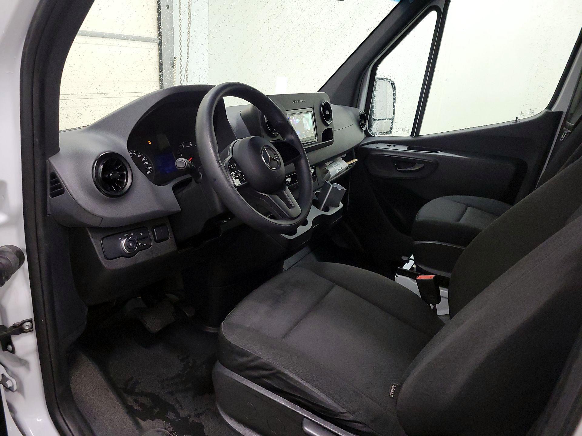 Thumbnail: 2021 Mercedes-Benz Sprinter - 11