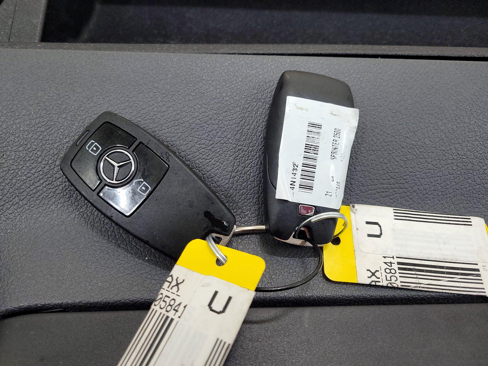 Thumbnail: 2021 Mercedes-Benz Sprinter - 19