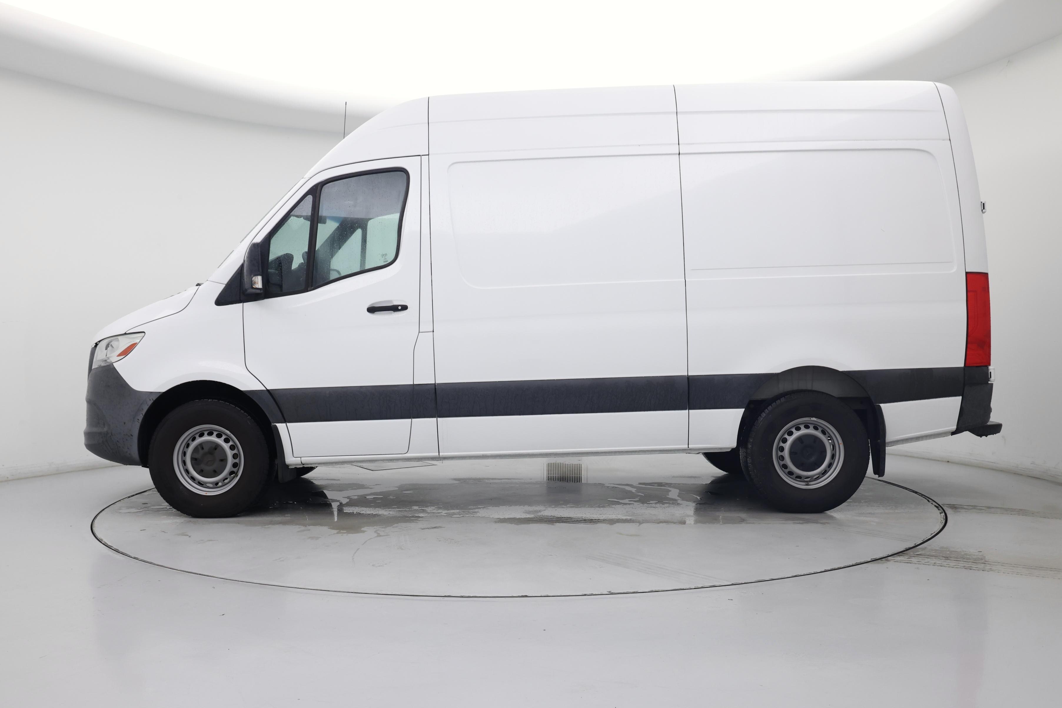 Thumbnail: 2021 Mercedes-Benz Sprinter - 3