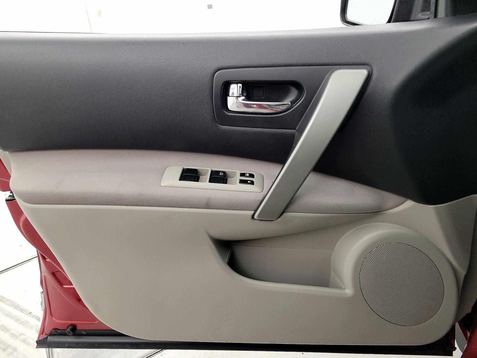 Thumbnail: 2014 Nissan Rogue - 12