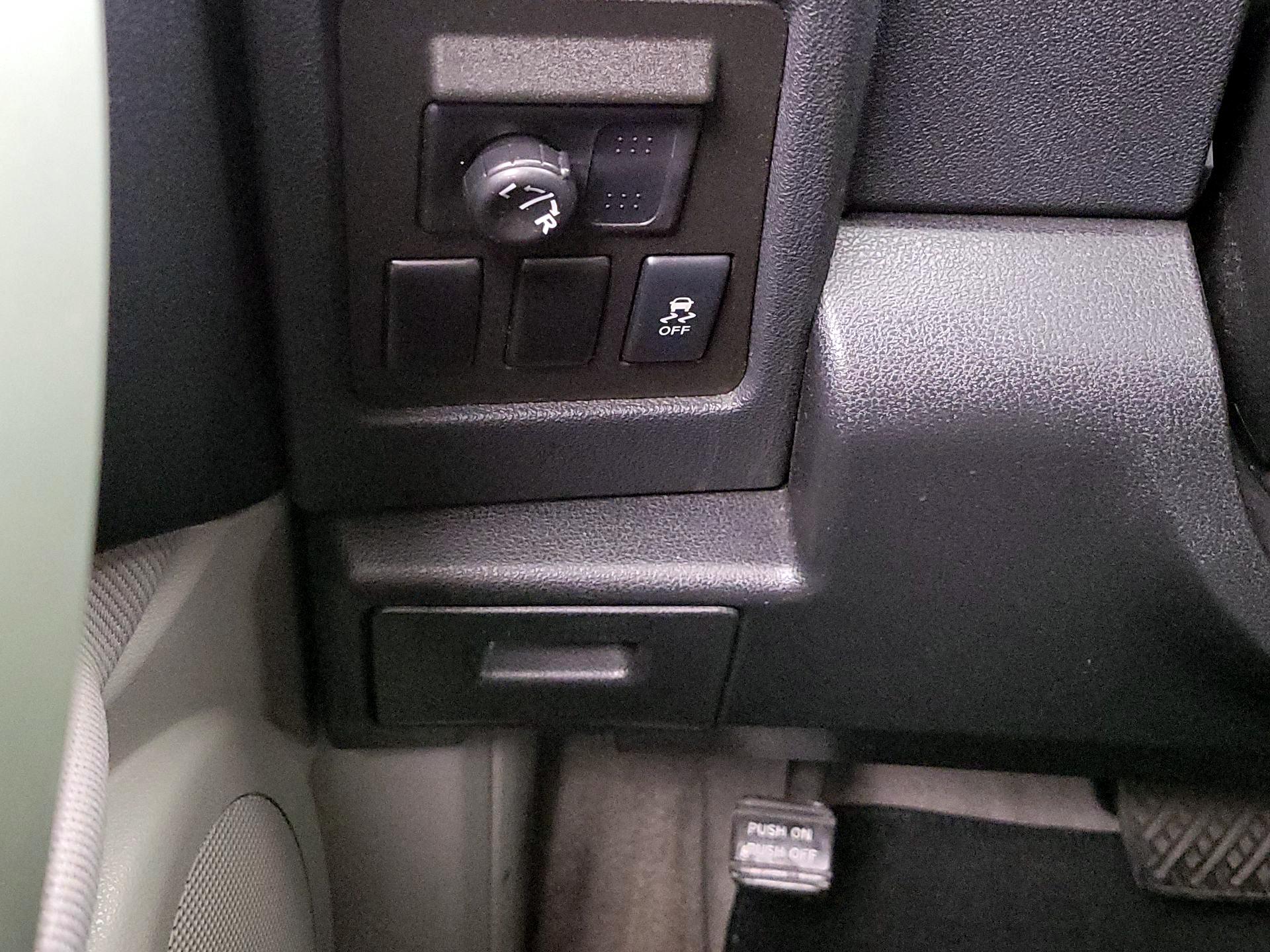 Thumbnail: 2014 Nissan Rogue - 13