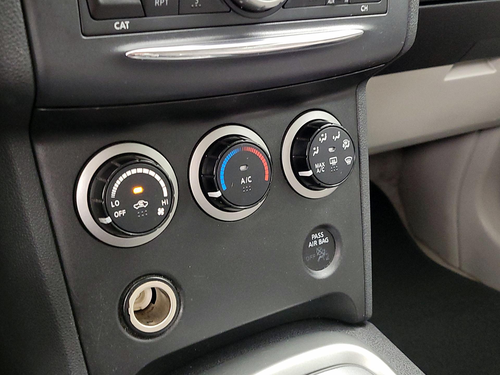 Thumbnail: 2014 Nissan Rogue - 15