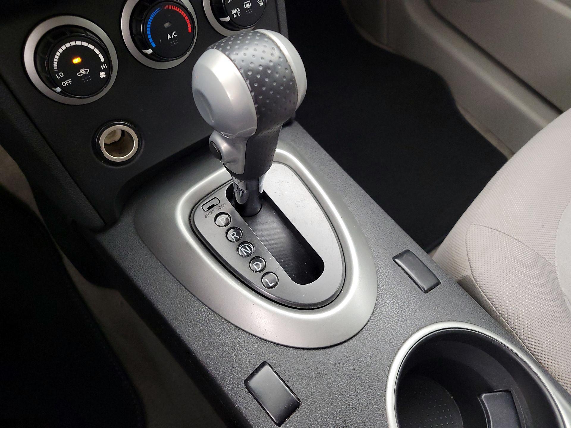 Thumbnail: 2014 Nissan Rogue - 16