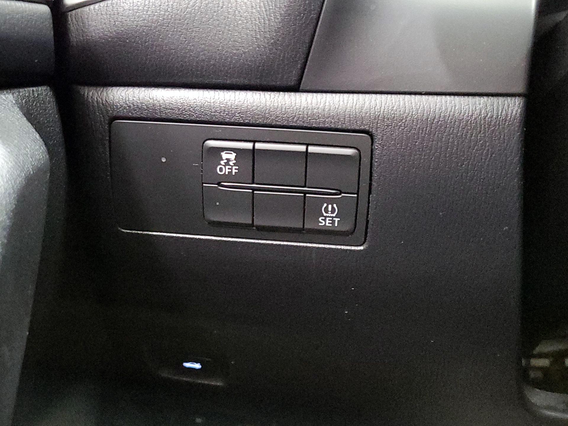 Thumbnail: 2017 Mazda Mazda3 - 13