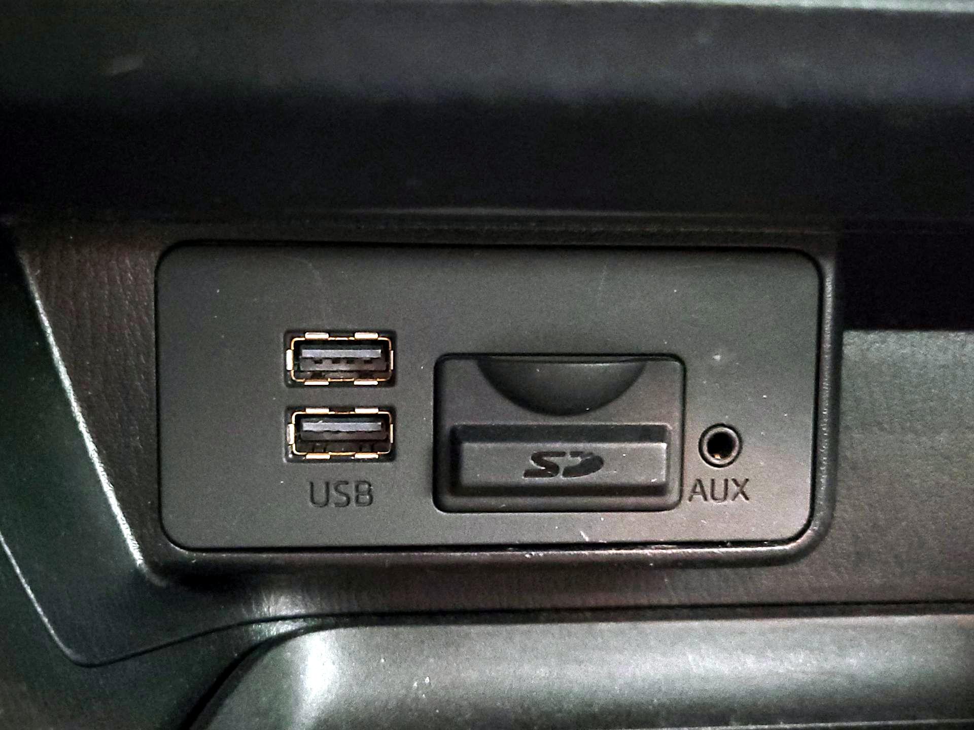 Thumbnail: 2017 Mazda Mazda3 - 18