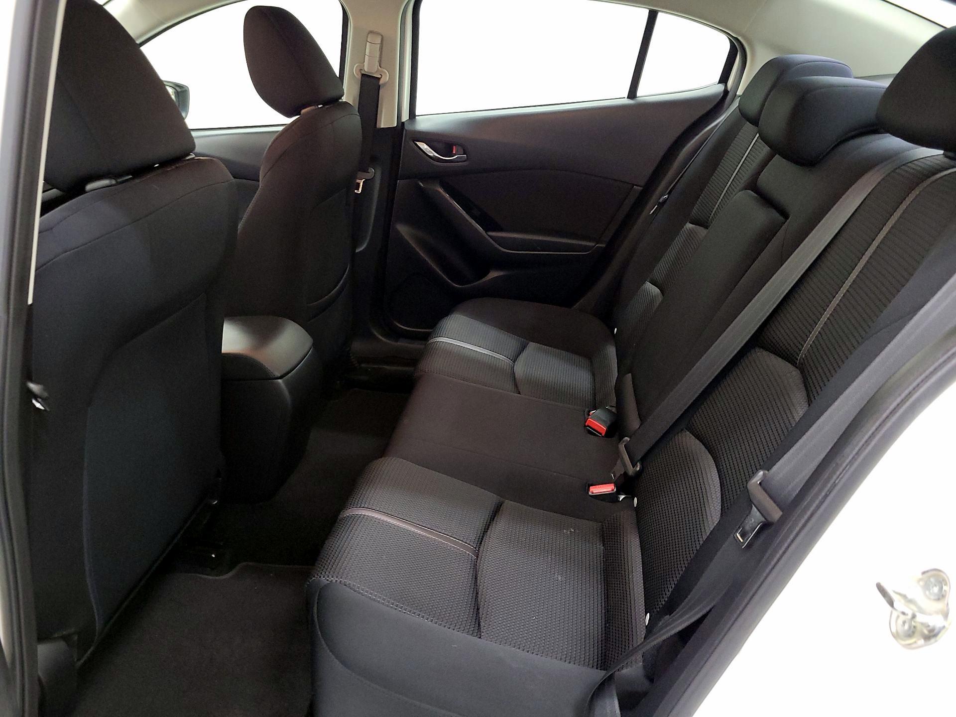 Thumbnail: 2017 Mazda Mazda3 - 19