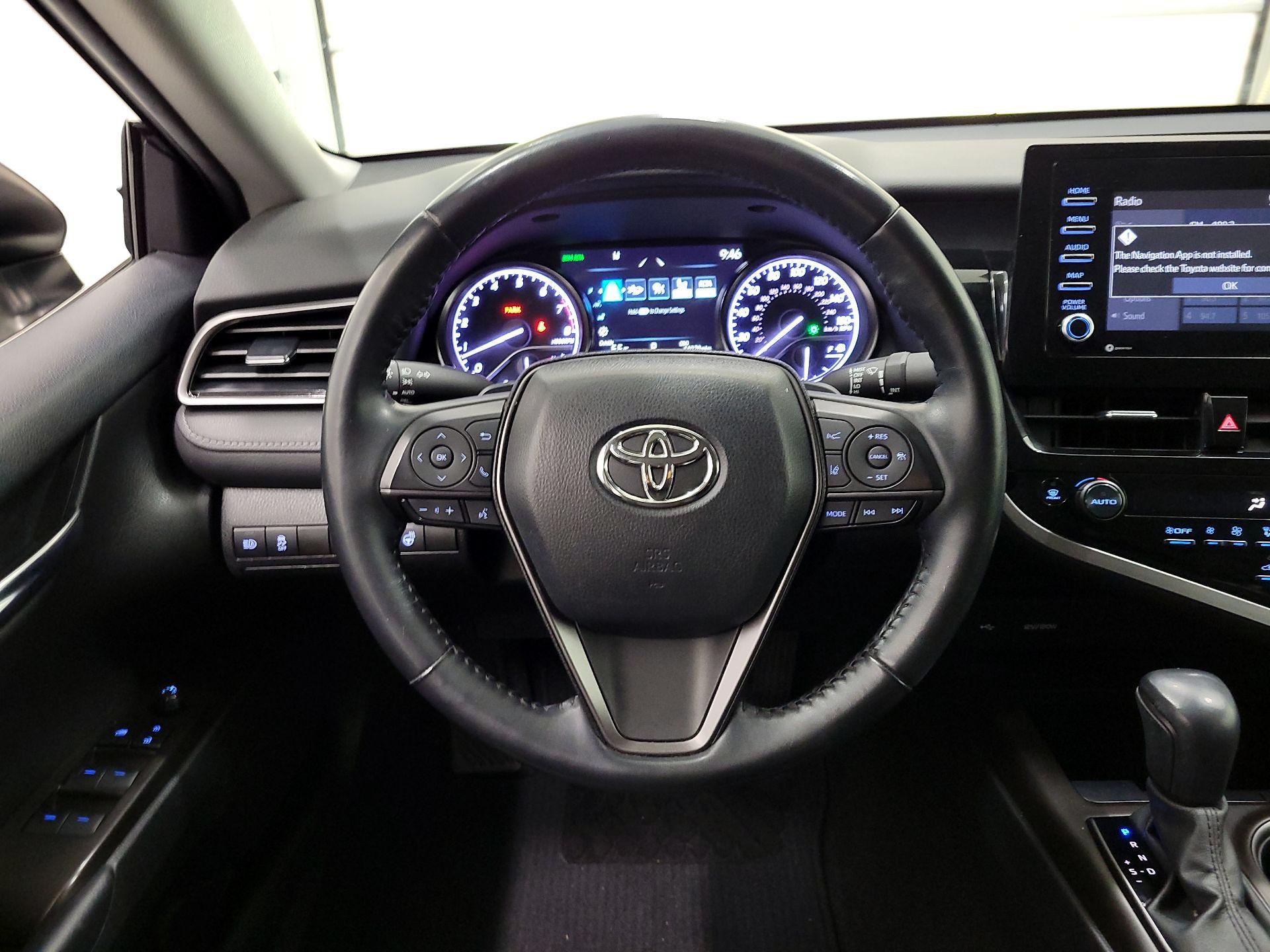 Thumbnail: 2022 Toyota Camry - 10