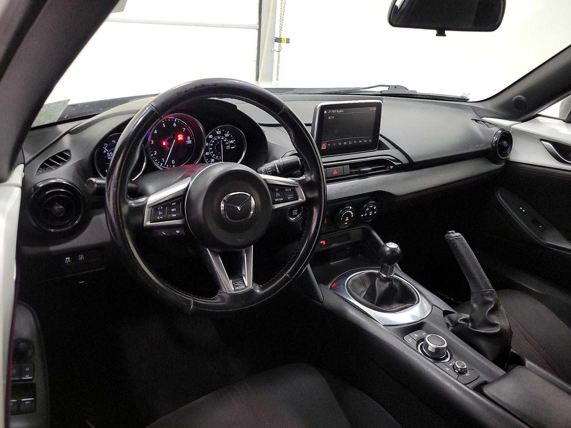 Thumbnail: 2016 Mazda MX-5 Miata - 9