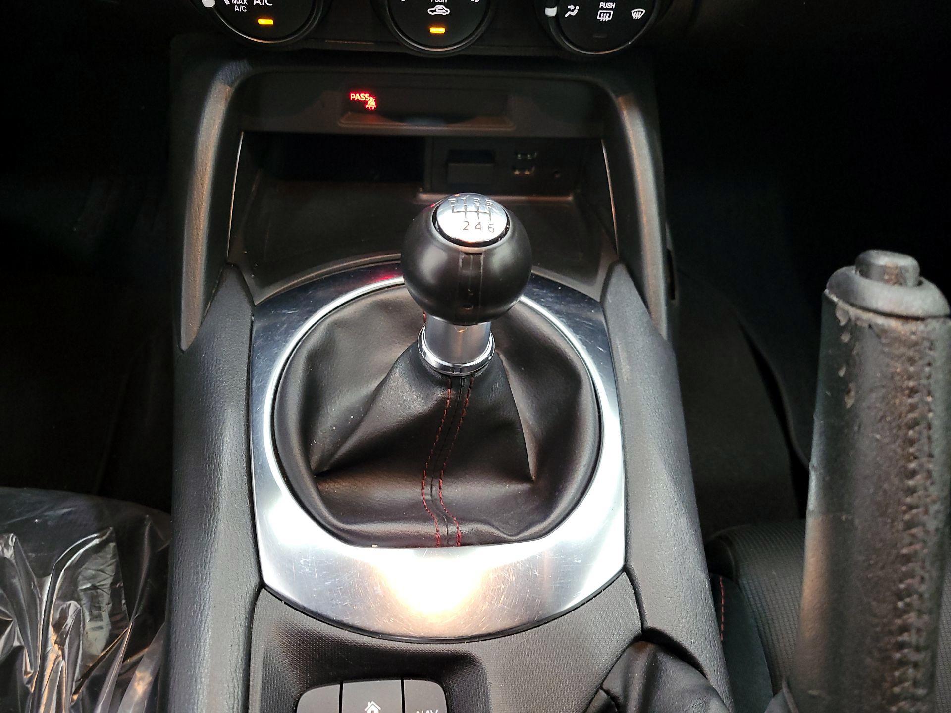 Thumbnail: 2016 Mazda MX-5 Miata - 16