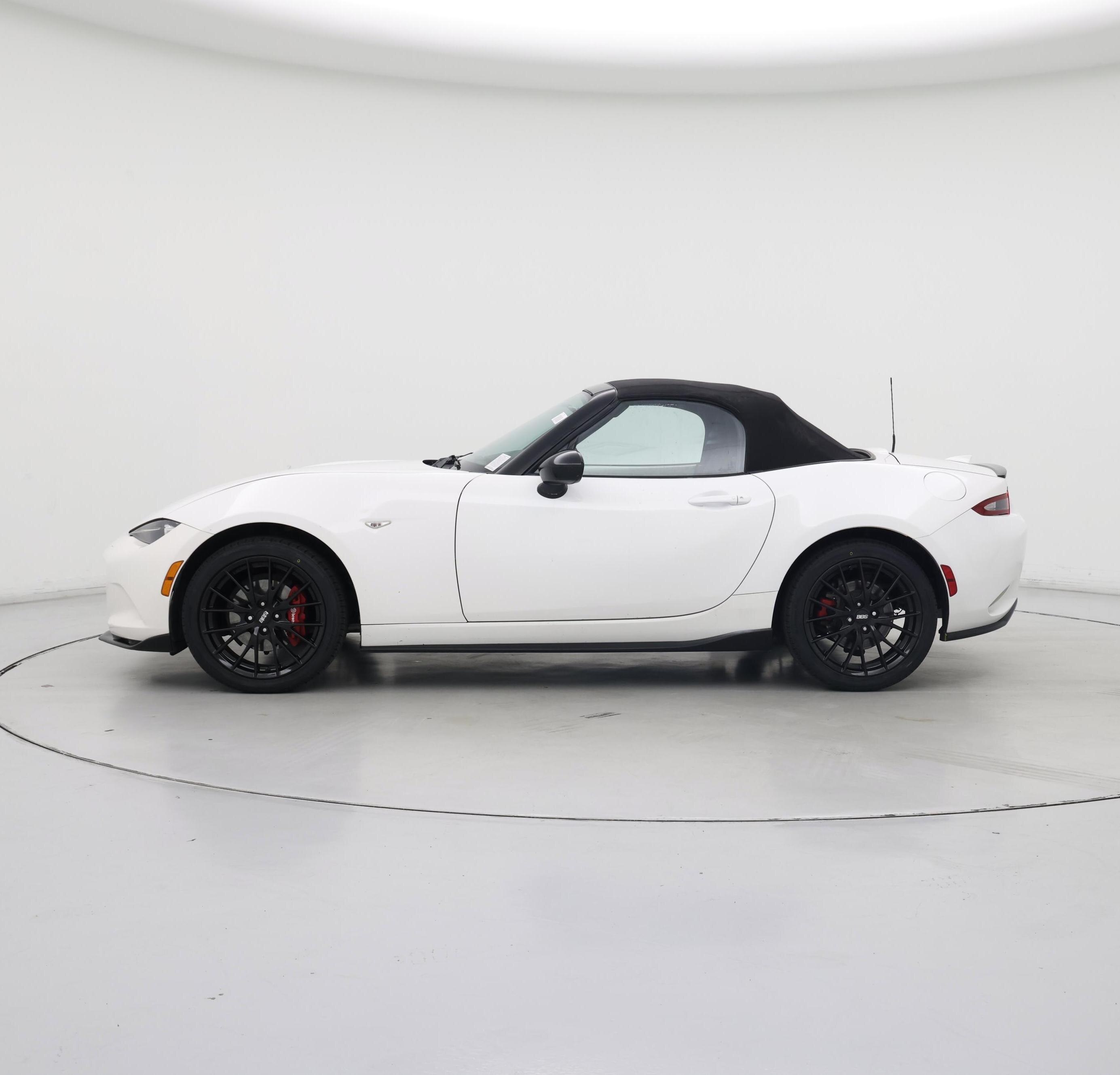 Thumbnail: 2016 Mazda MX-5 Miata - 3