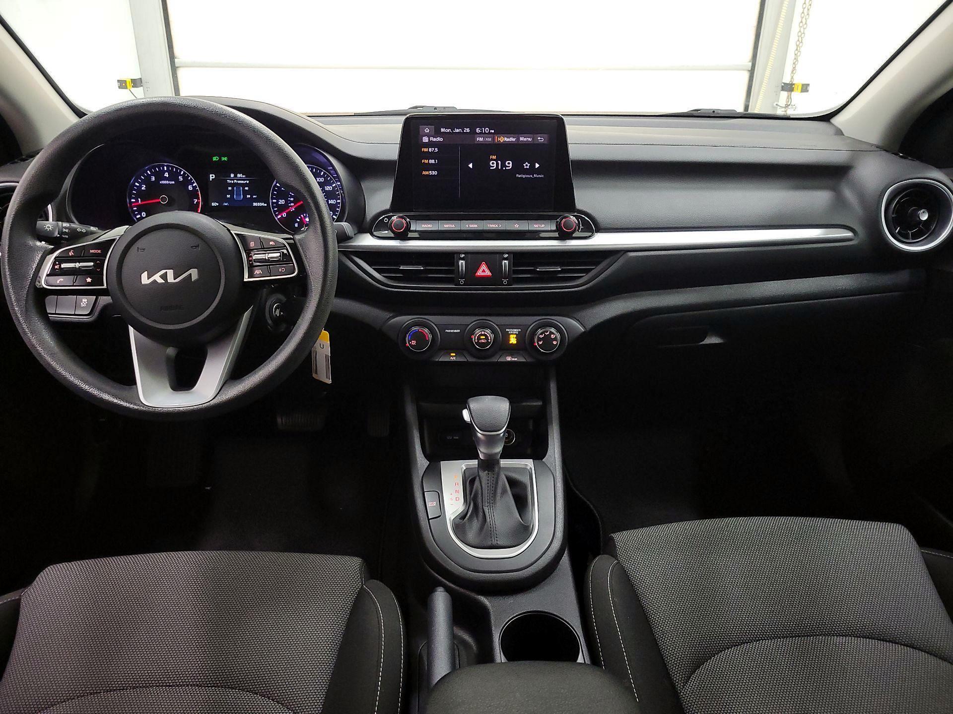 Thumbnail: 2023 Kia Forte - 9