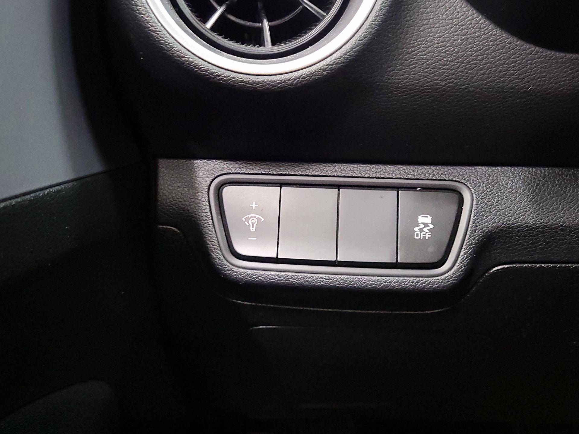 Thumbnail: 2023 Kia Forte - 13