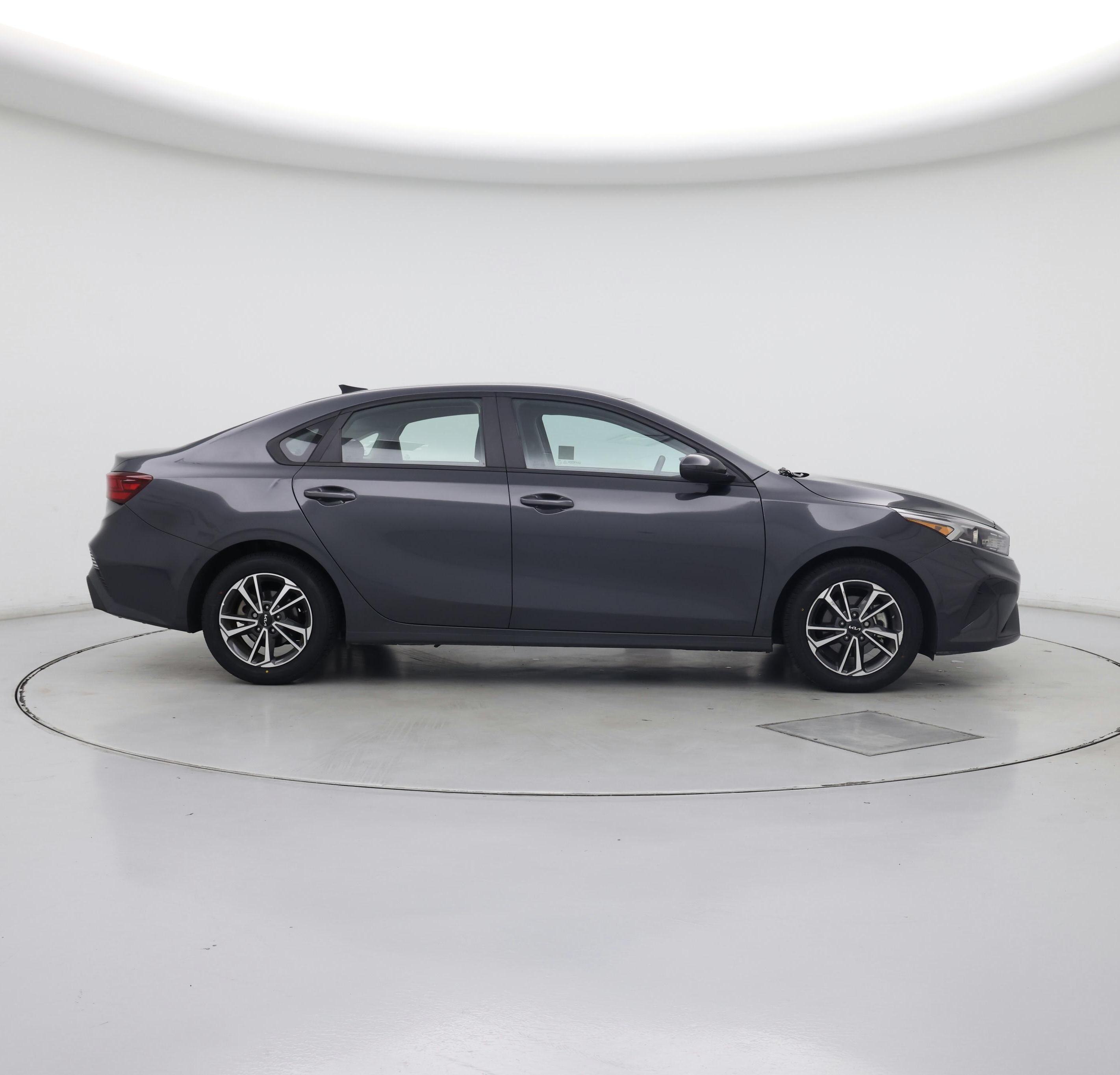 Thumbnail: 2023 Kia Forte - 7