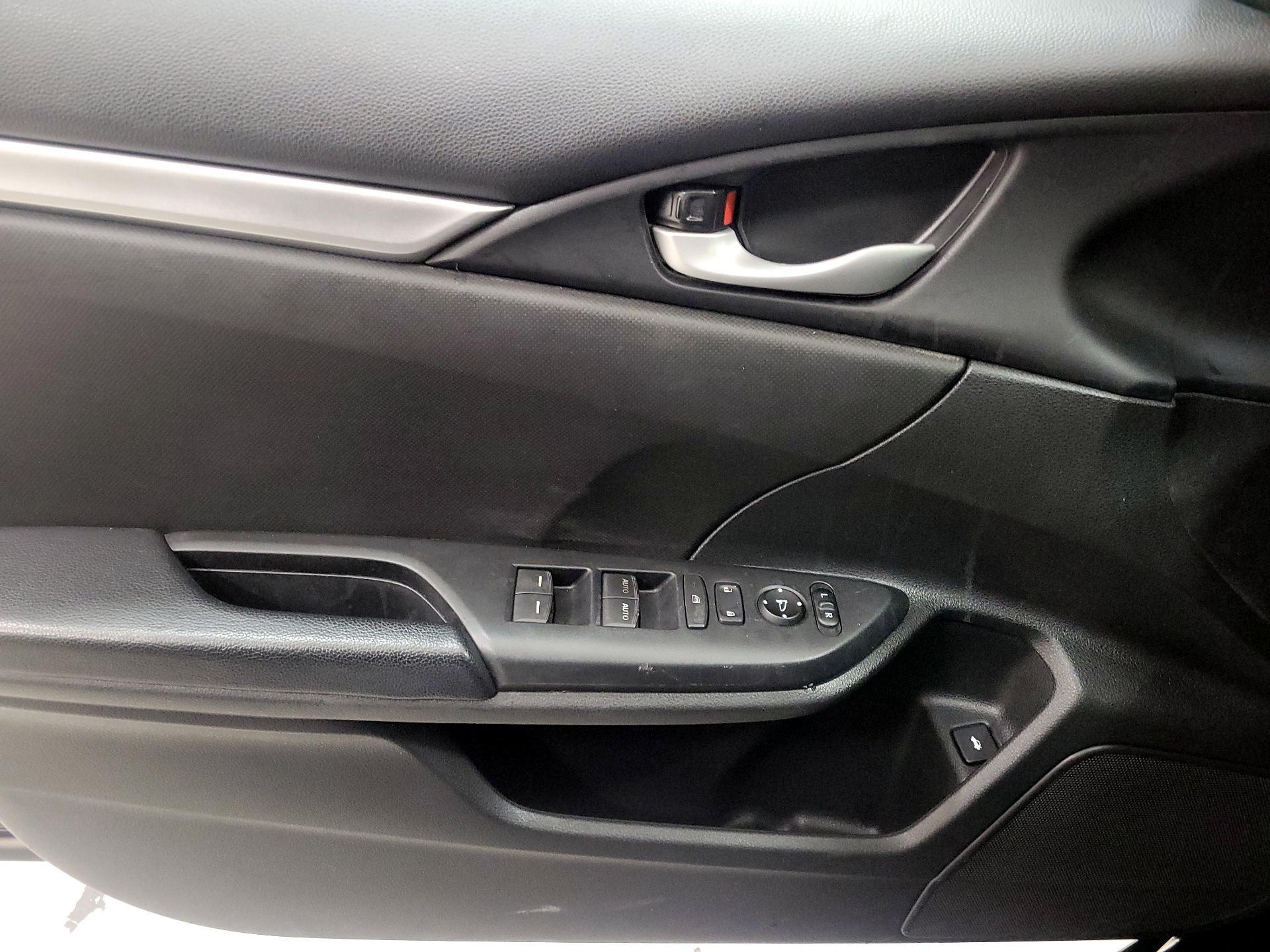 Thumbnail: 2019 Honda Civic - 12