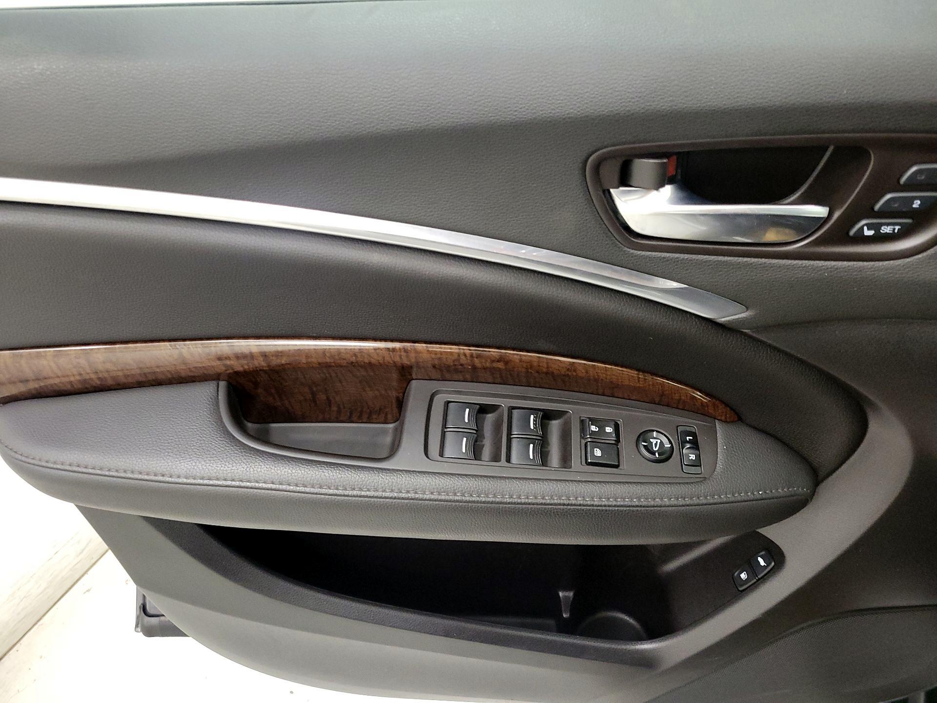 Thumbnail: 2019 Acura MDX - 12