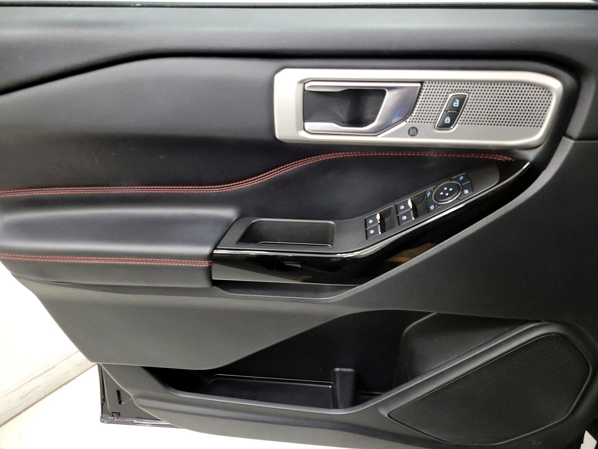 Thumbnail: 2022 Ford Explorer - 12