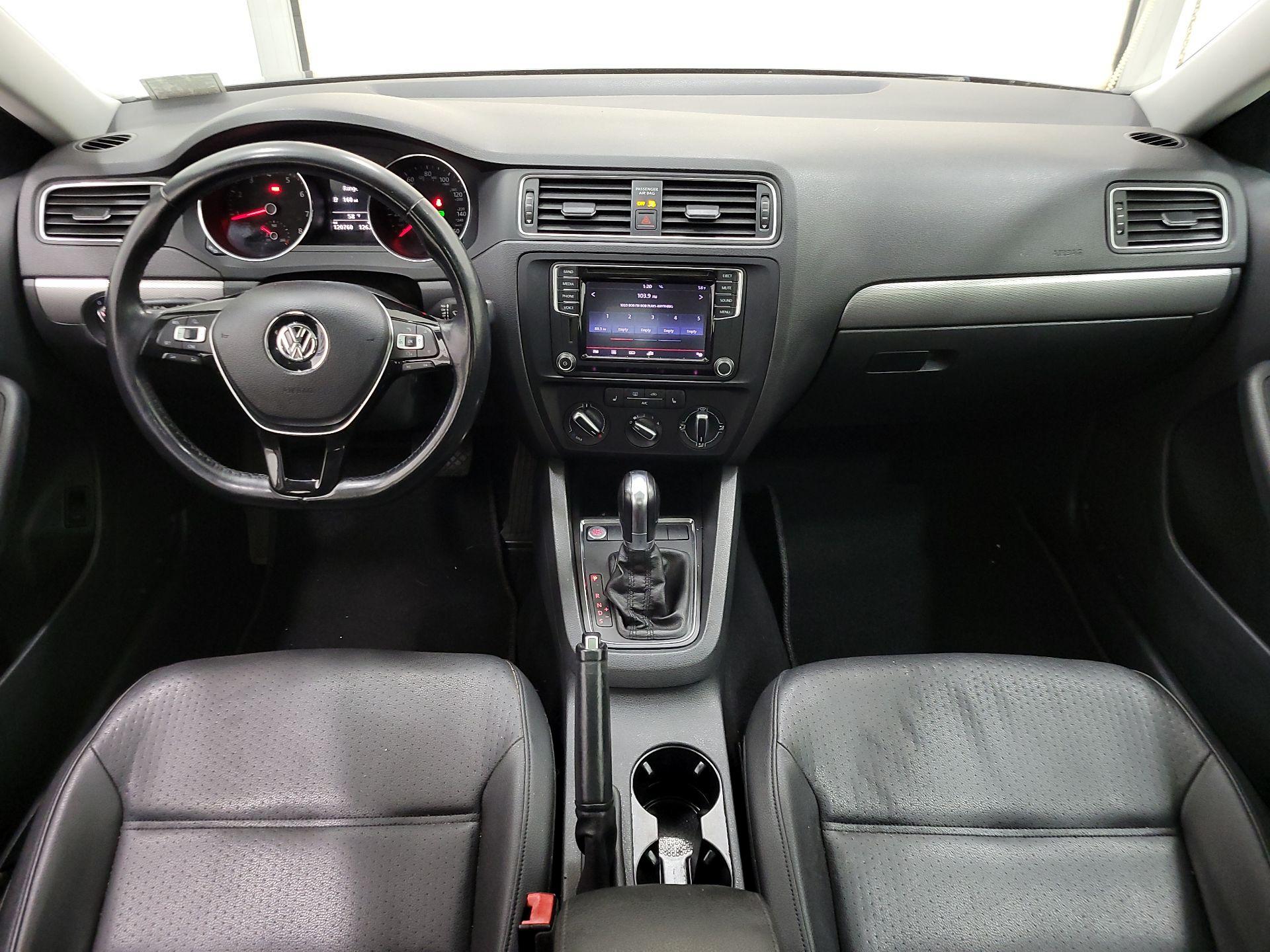 Thumbnail: 2017 Volkswagen Jetta - 9