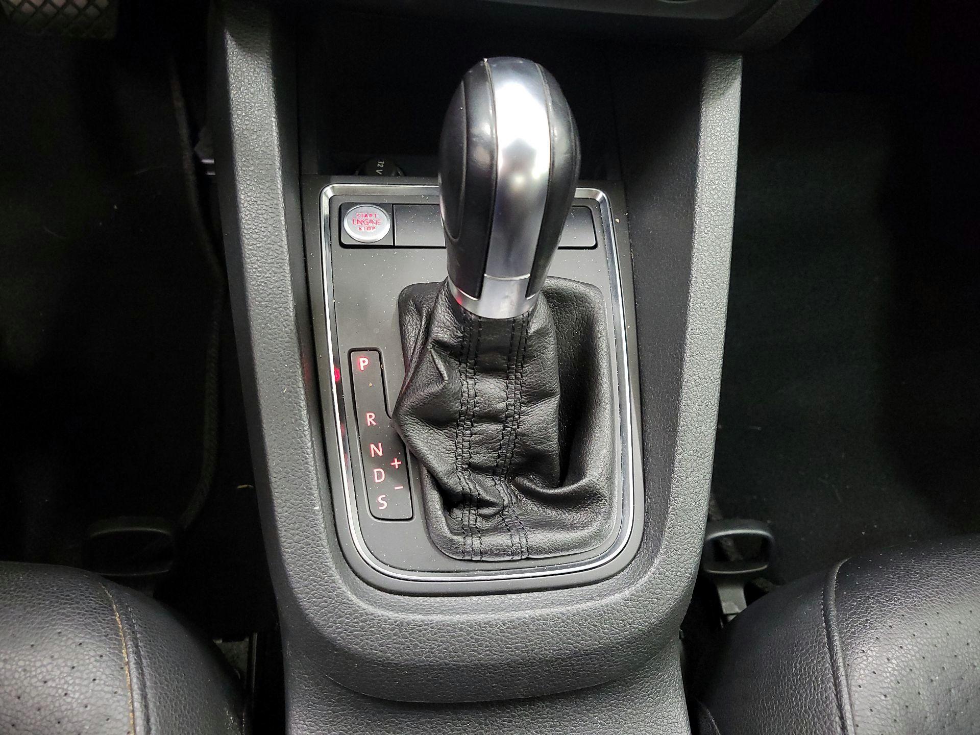 Thumbnail: 2017 Volkswagen Jetta - 17