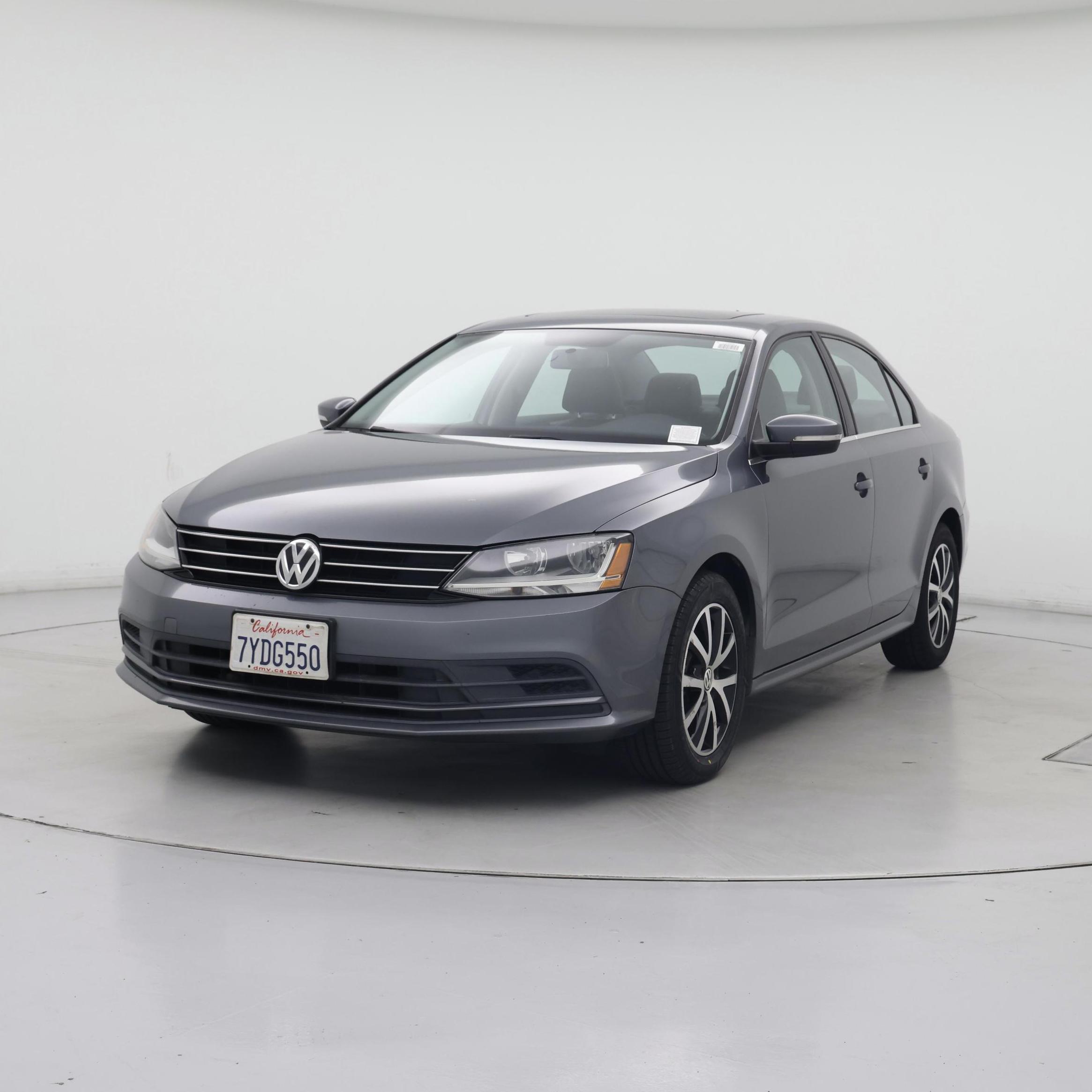 Thumbnail: 2017 Volkswagen Jetta - 4