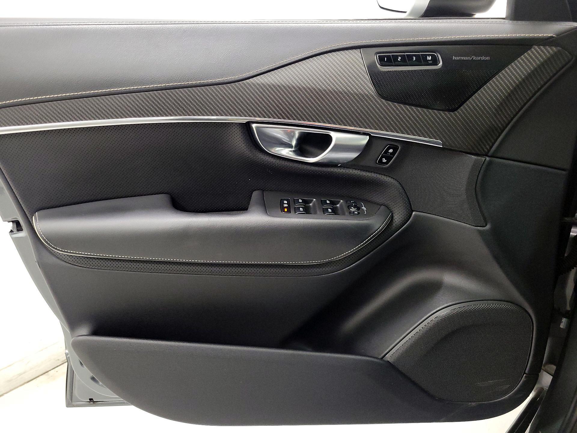 Thumbnail: 2019 Volvo XC90 - 12