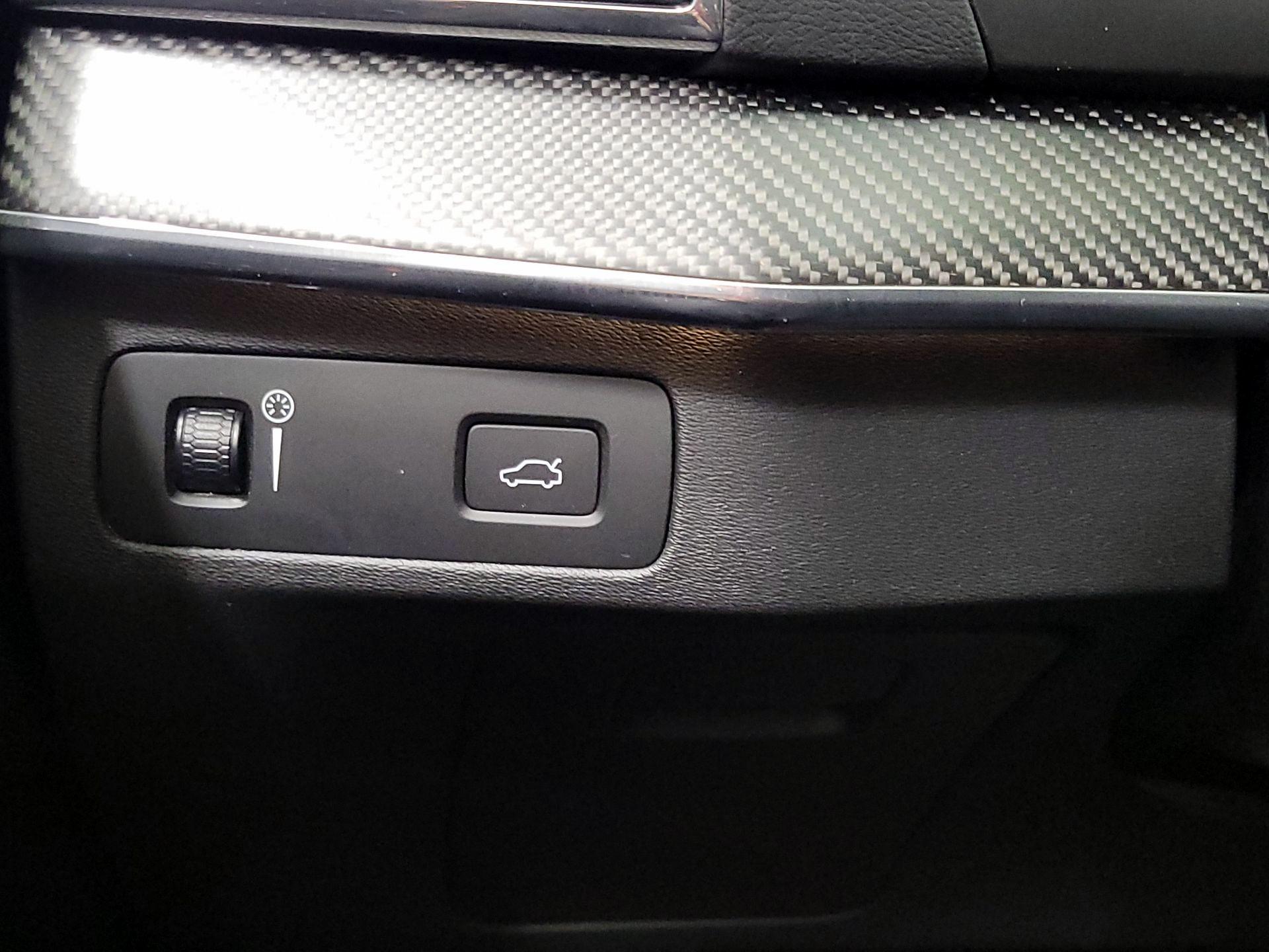 Thumbnail: 2019 Volvo XC90 - 13