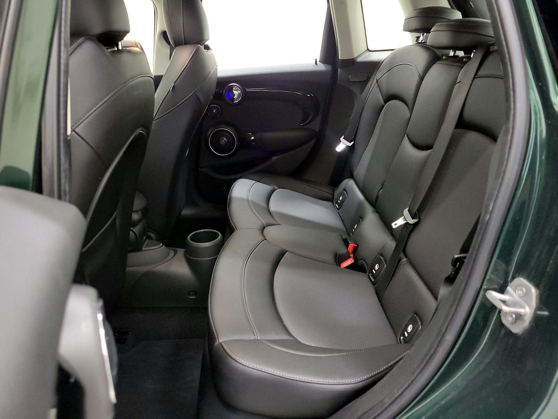 Thumbnail: 2015 MINI Cooper Hardtop - 19