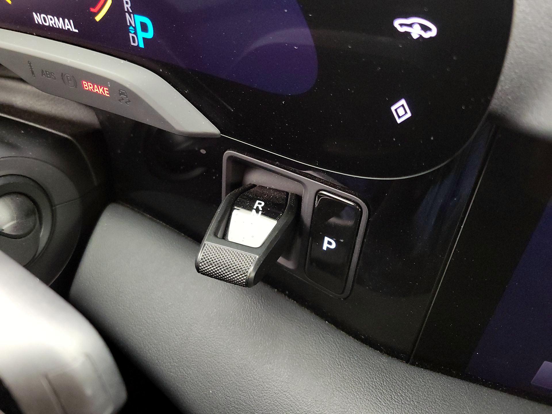 Thumbnail: 2022 Porsche Taycan - 17