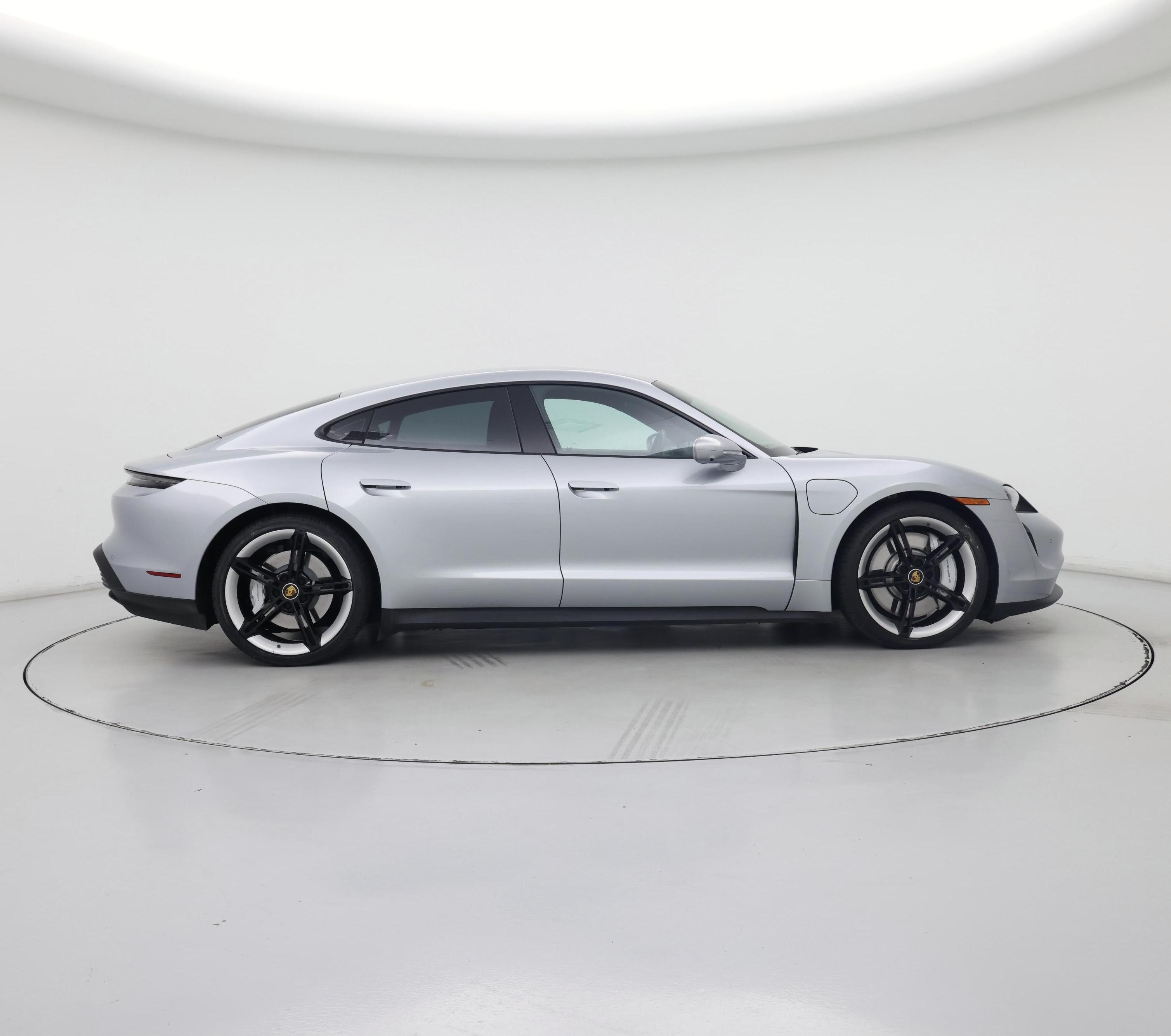 Thumbnail: 2022 Porsche Taycan - 7